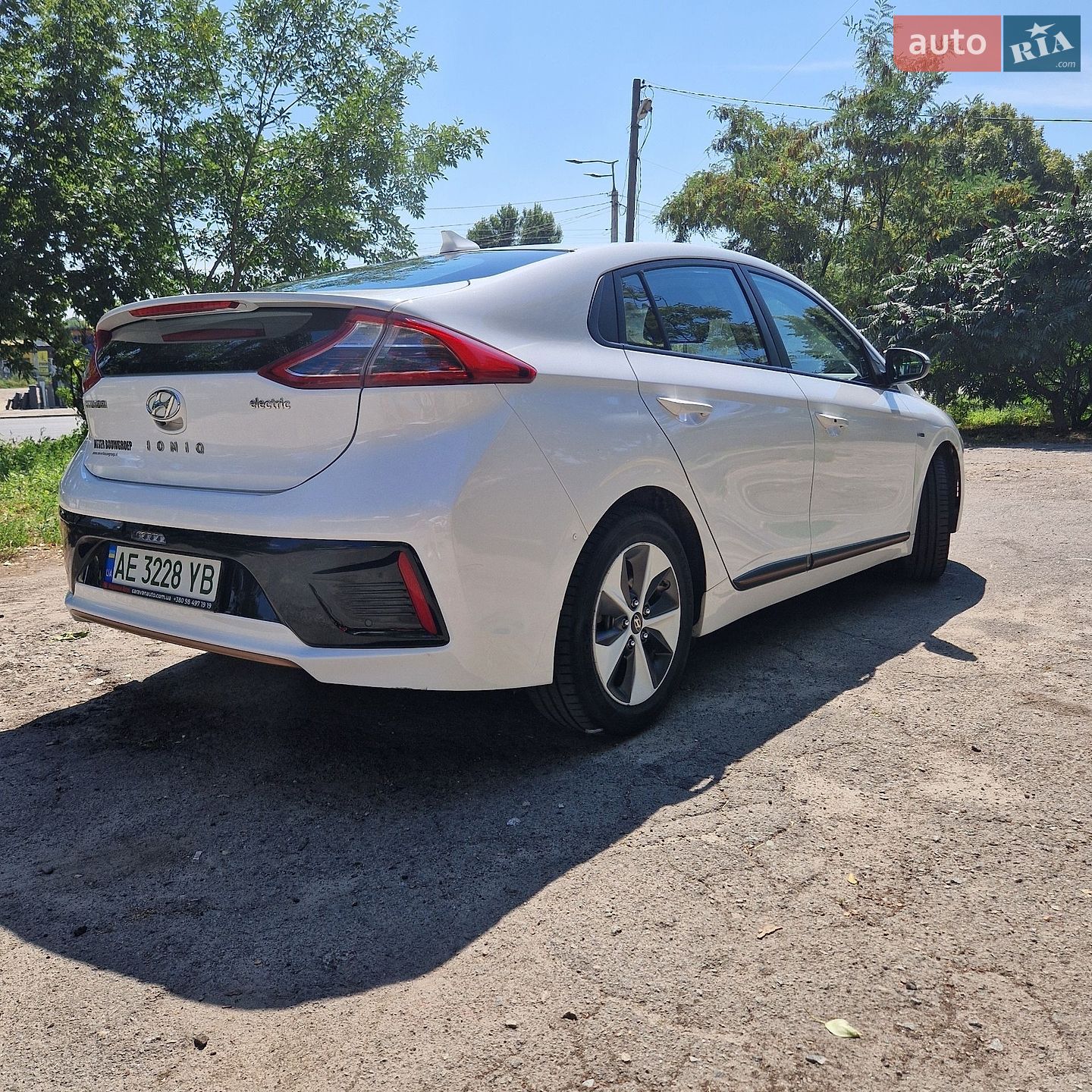Hyundai Ioniq 2018 VIN KMHC751HFKU035885 фото оголошення 3 з 11