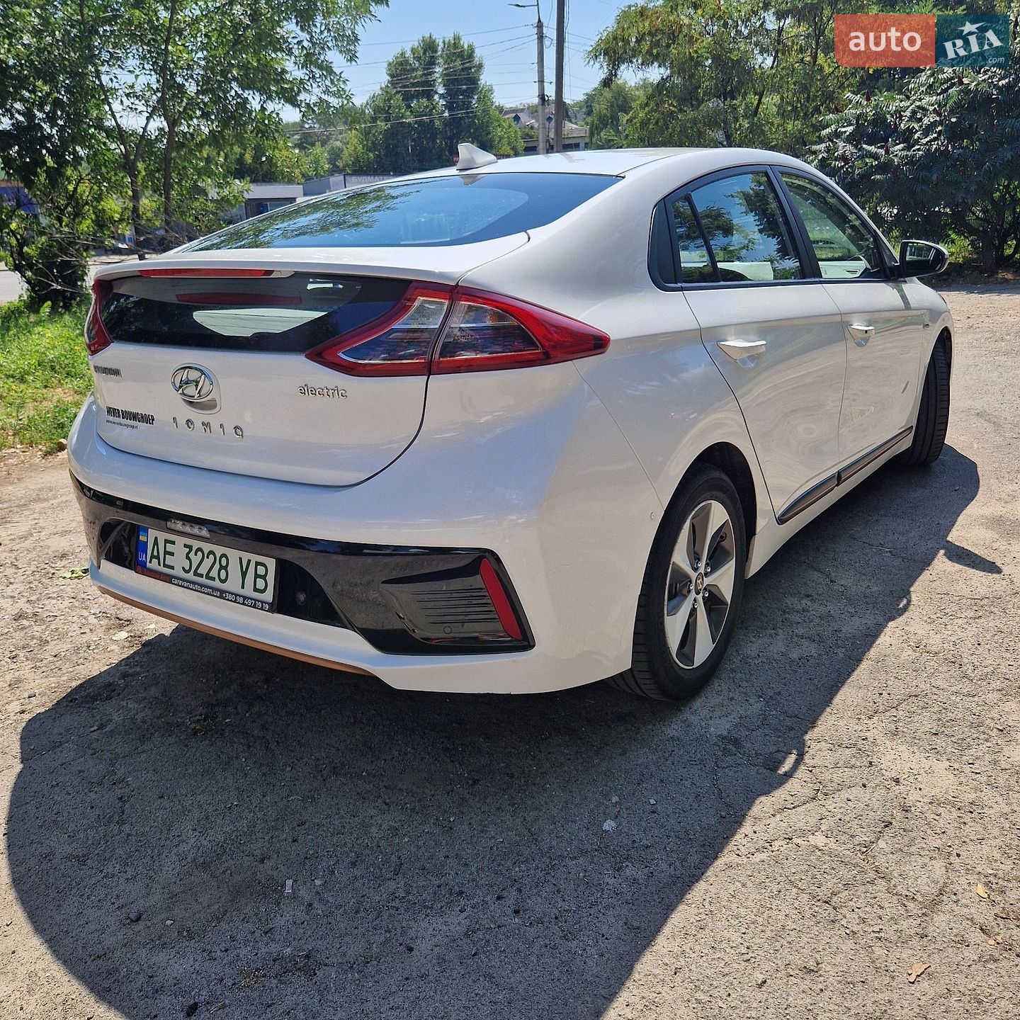 Hyundai Ioniq 2018 VIN KMHC751HFKU035885 фото оголошення 4 з 11