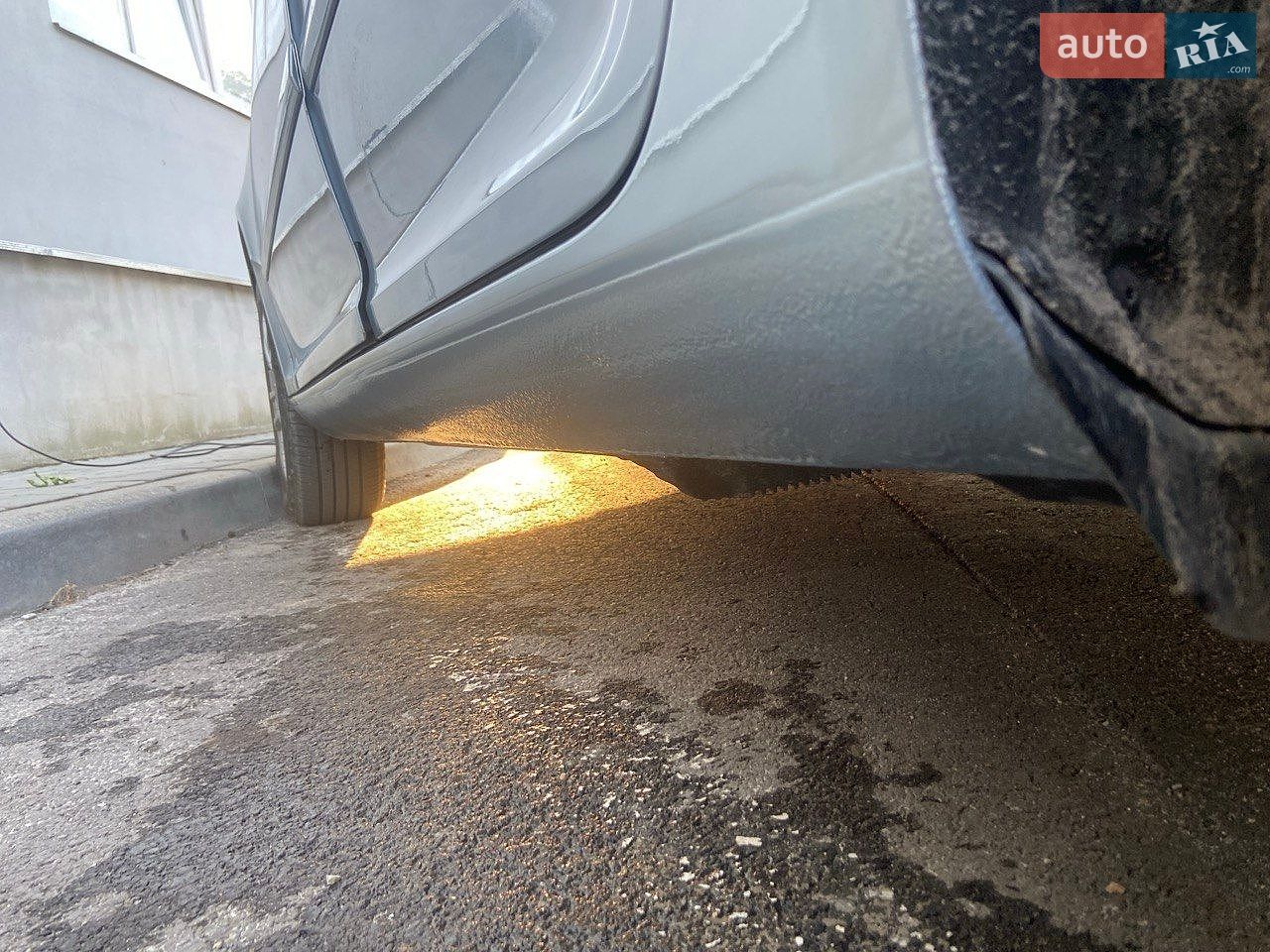 Skoda Octavia 2010 VIN TMBKT61Z5A2109074 фото оголошення 4 з 35