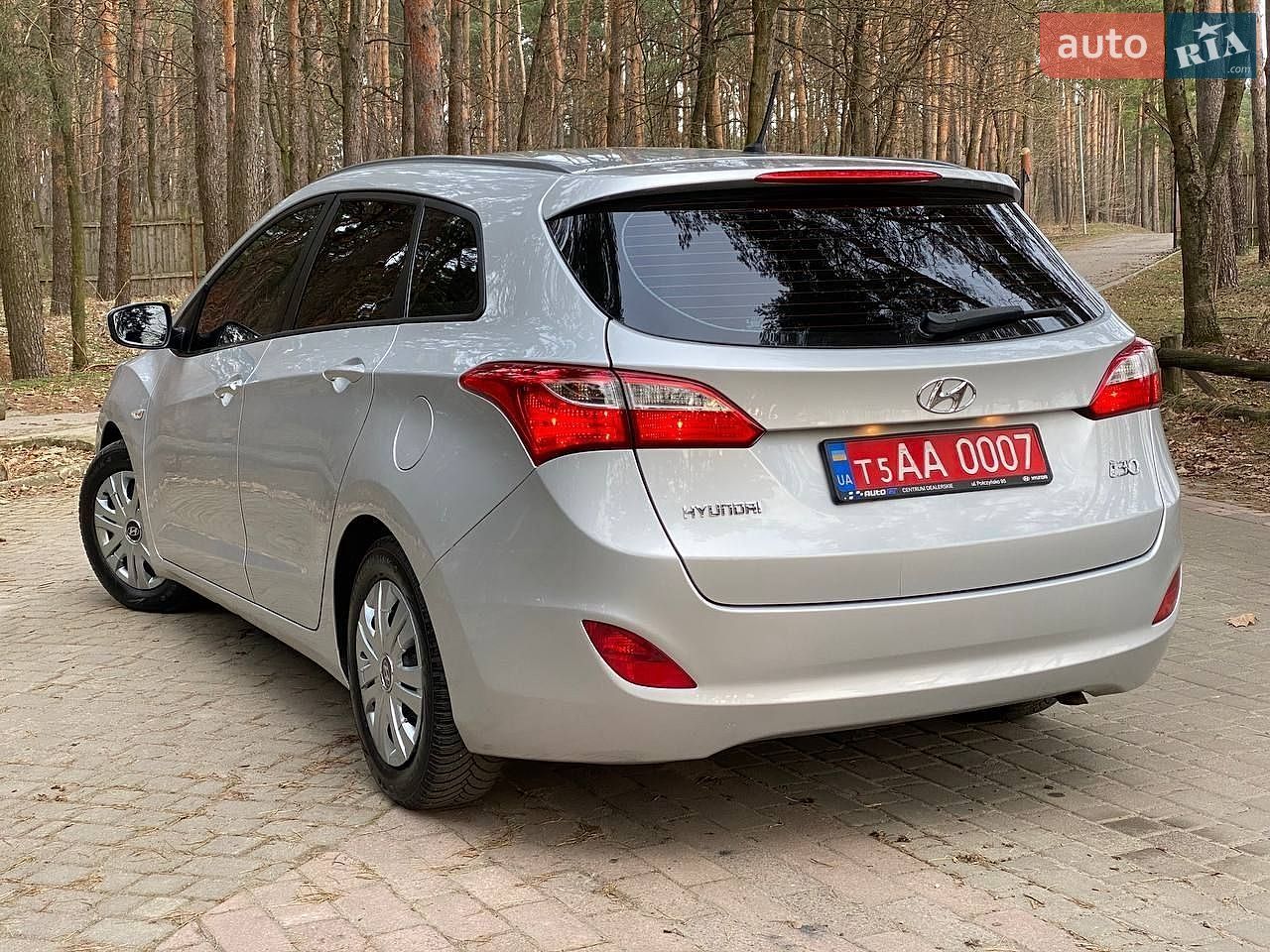 Hyundai i30 2017 VIN TMAD281UAHJ145352 фото оголошення 10 з 19