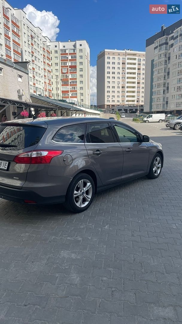 Ford Focus 2013 VIN WF0LXXGCBLDR01917 фото оголошення 5 з 19