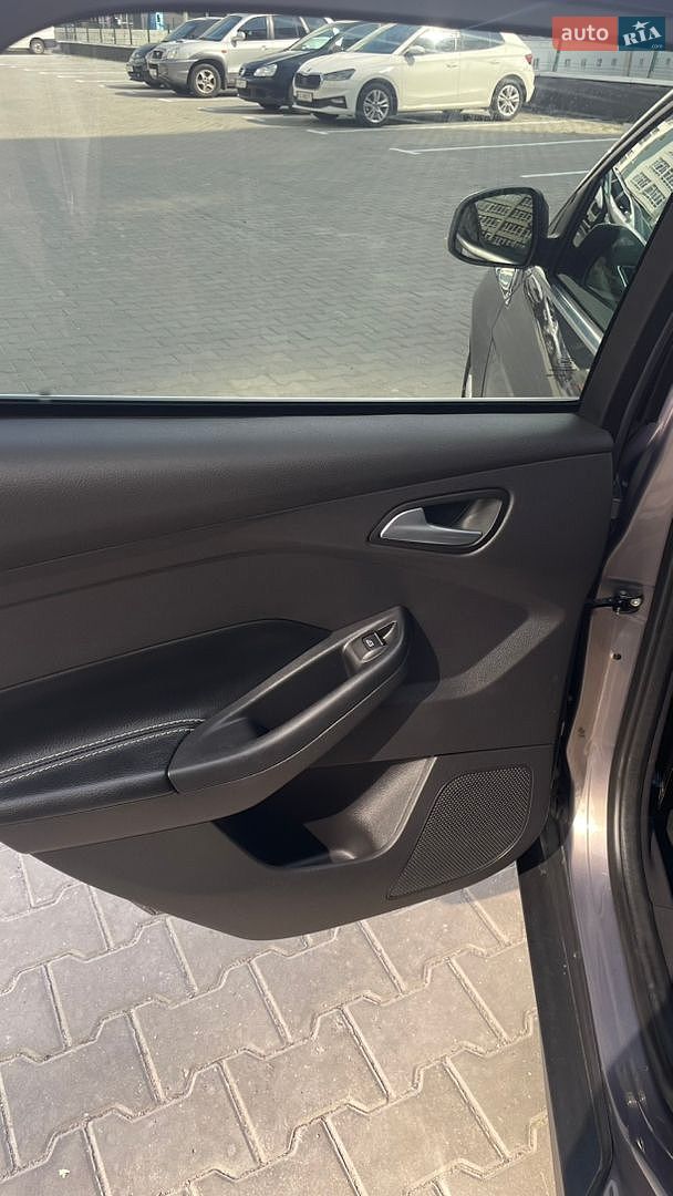 Ford Focus 2013 VIN WF0LXXGCBLDR01917 фото оголошення 14 з 19