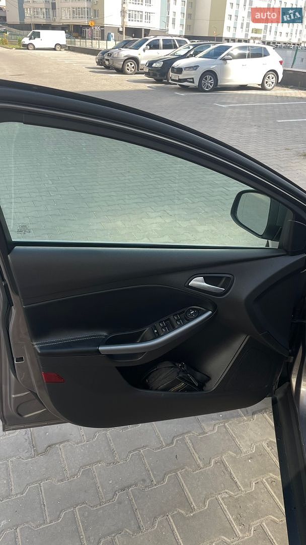 Ford Focus 2013 VIN WF0LXXGCBLDR01917 фото оголошення 18 з 19
