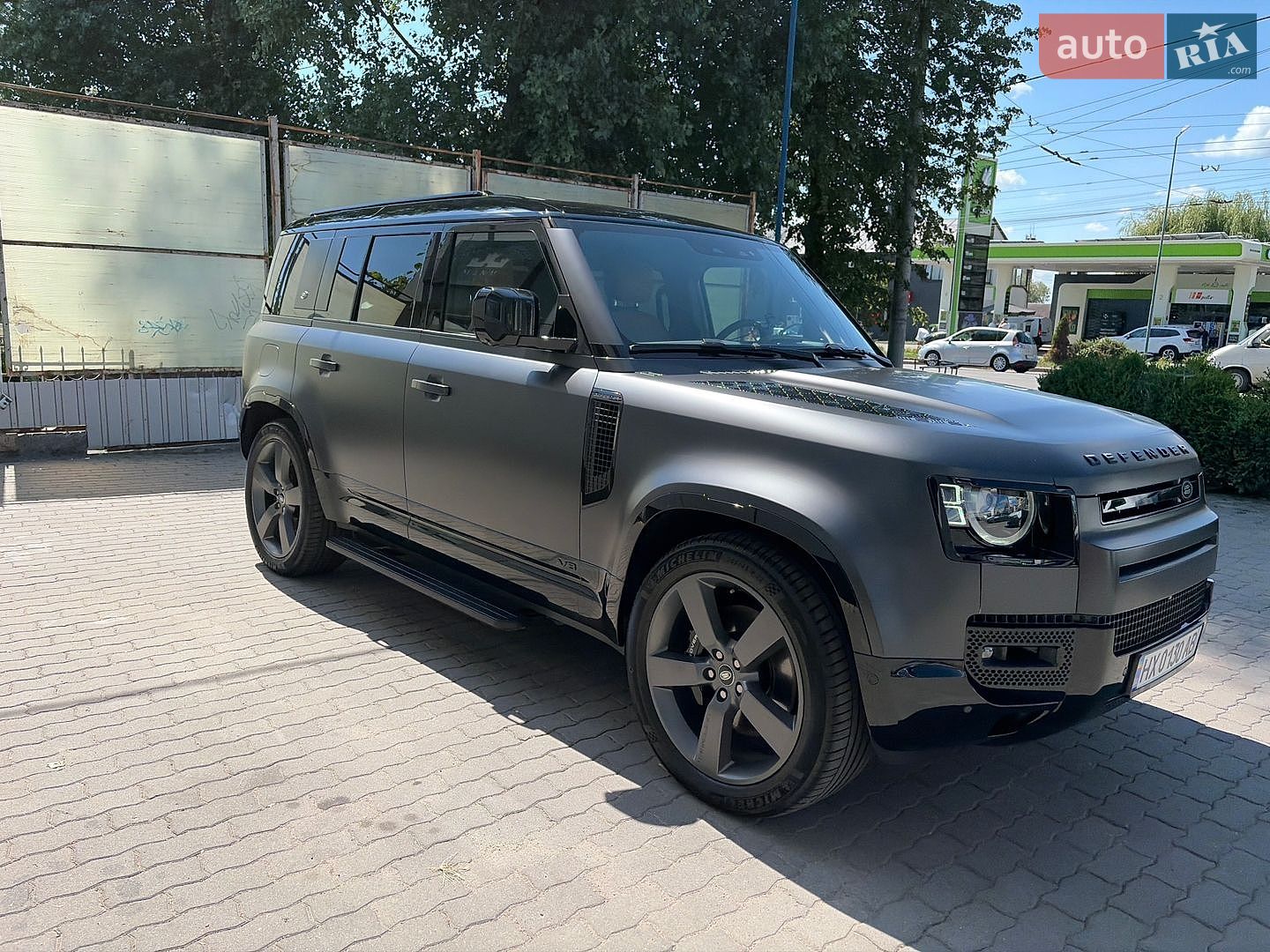 Land Rover Defender 2024 VIN SALEA7BE7R2317806 фото оголошення 2 з 52