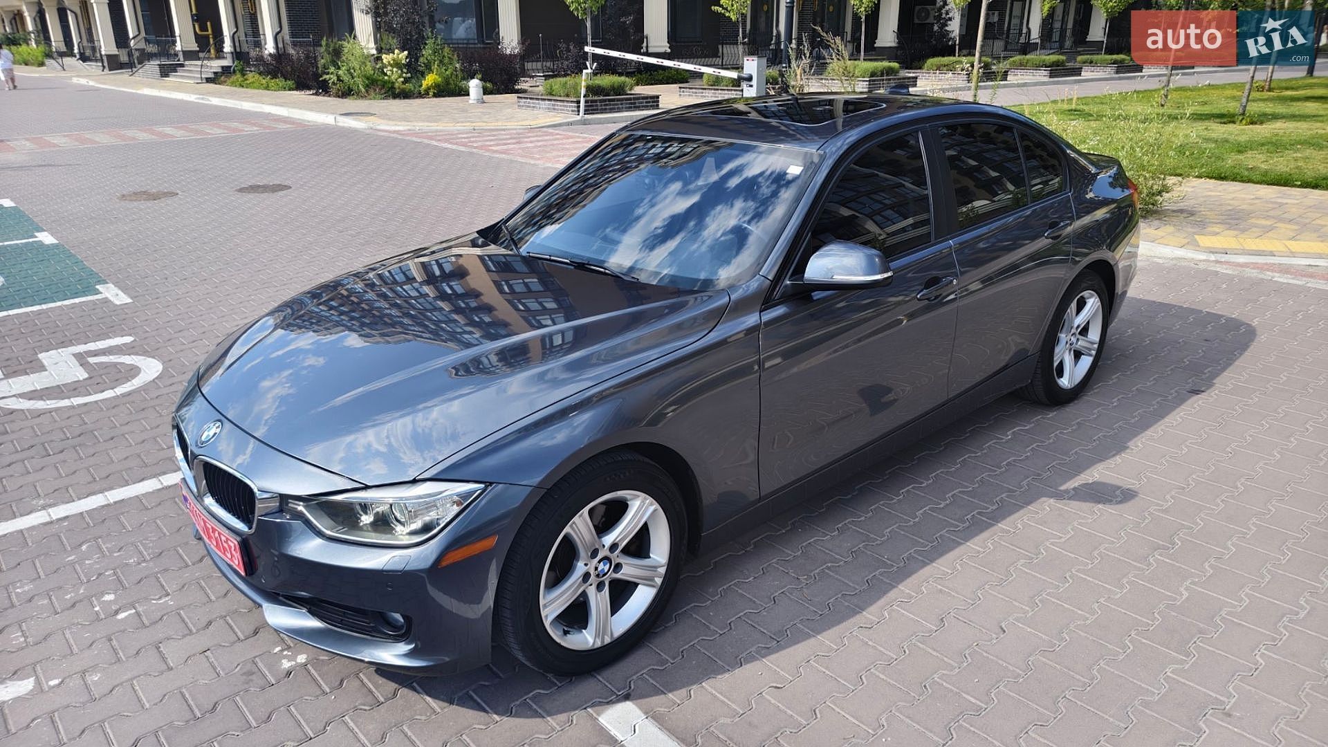 BMW 3 Series 2013 VIN WBA3D3102EF893677 фото оголошення 32 з 86