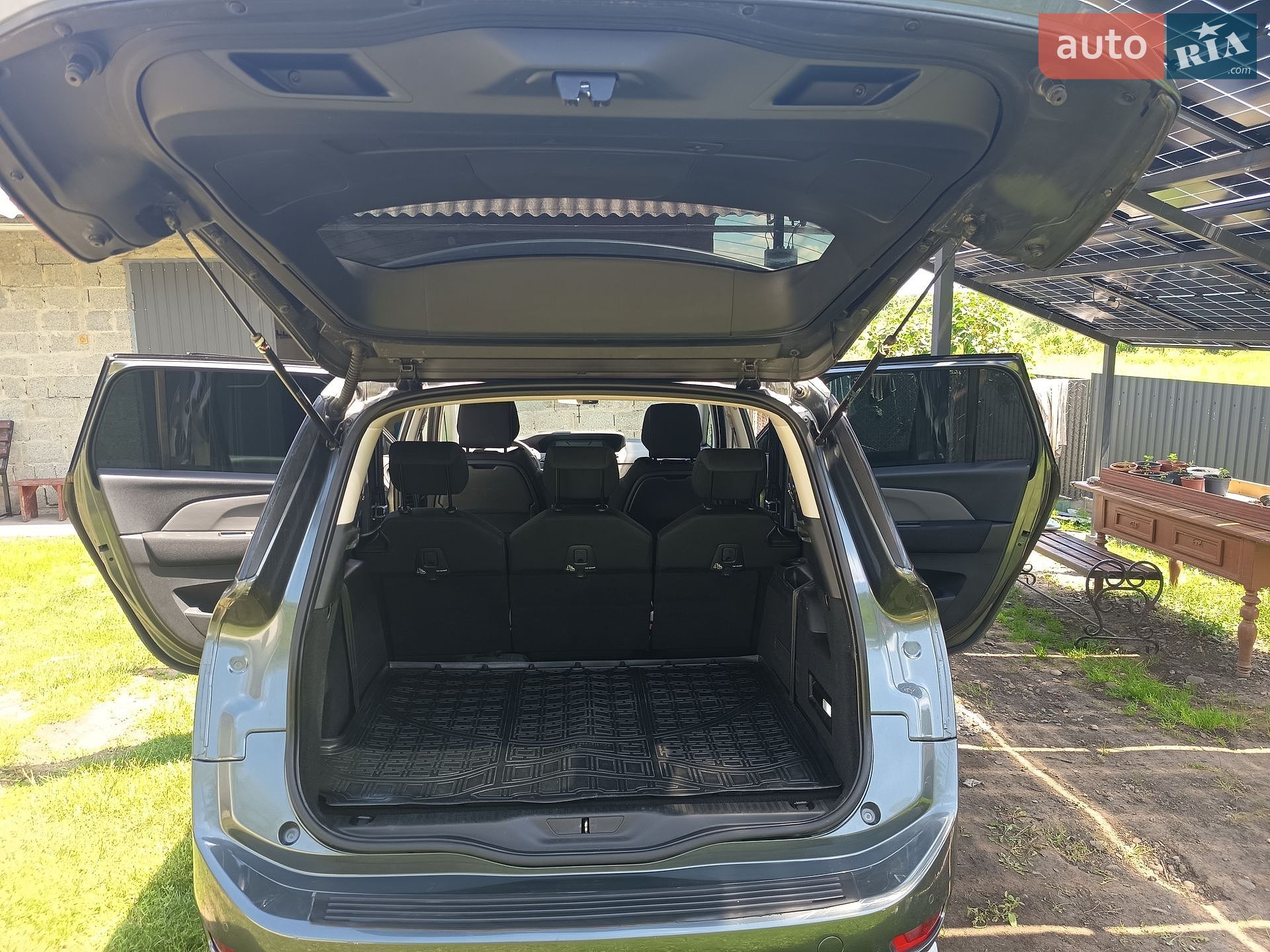 Citroen Grand C4 Picasso 2015 VIN VF73A9HC8FJ609764 фото оголошення 7 з 37