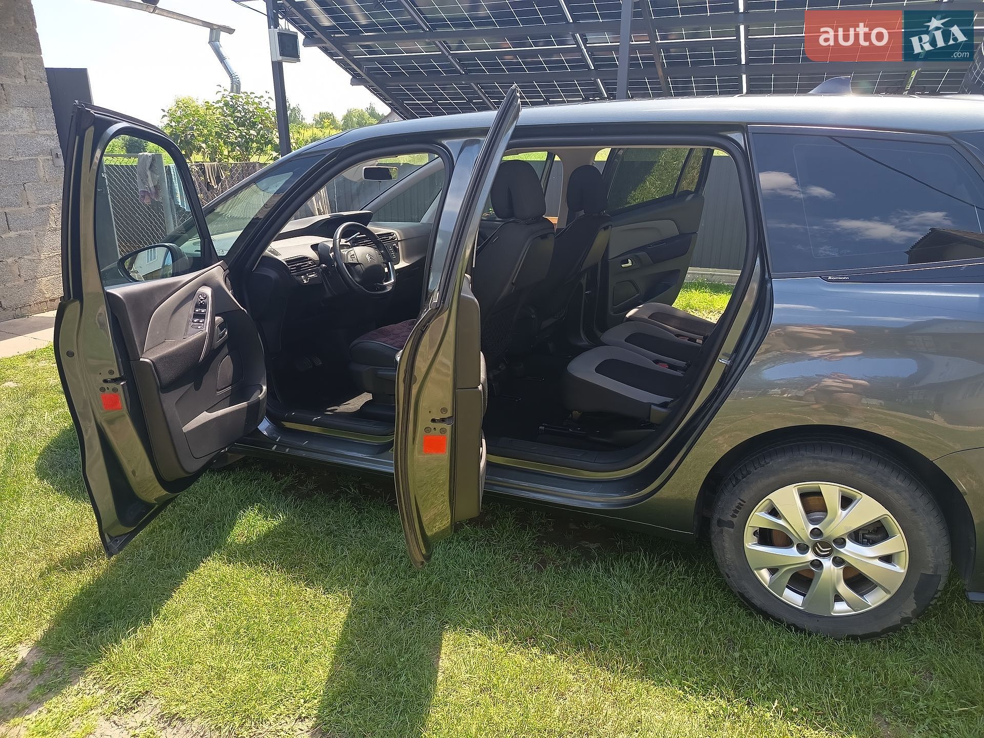 Citroen Grand C4 Picasso 2015 VIN VF73A9HC8FJ609764 фото оголошення 8 з 37