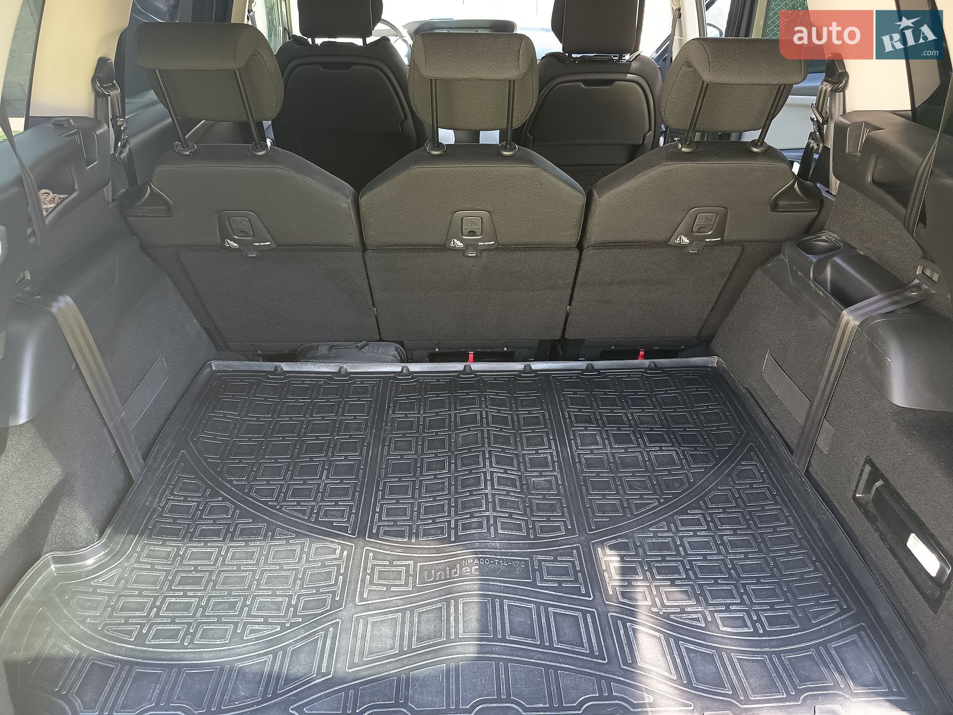 Citroen Grand C4 Picasso 2015 VIN VF73A9HC8FJ609764 фото оголошення 20 з 37