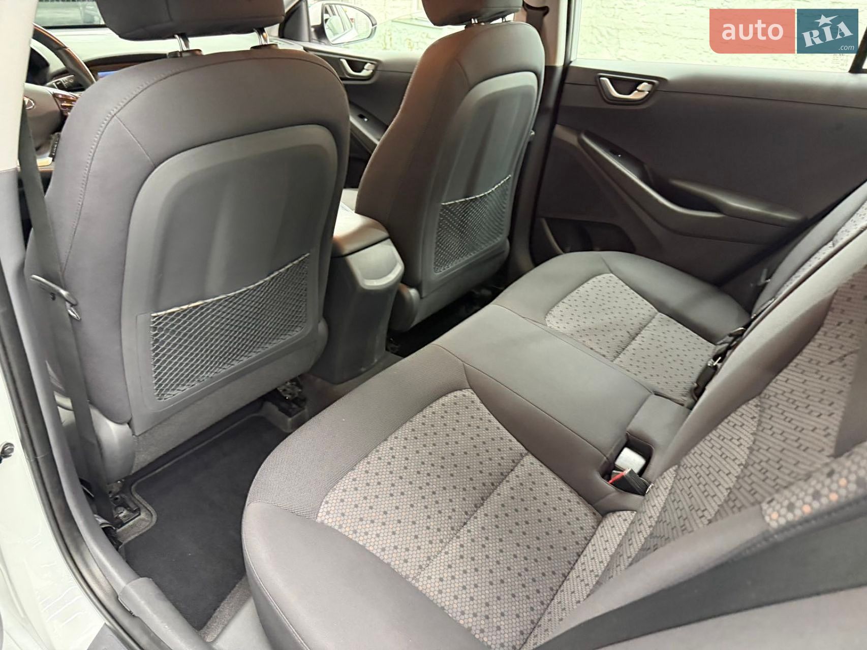 Hyundai Ioniq 2018 VIN KMHC751HFKU035885 фото оголошення 10 з 11