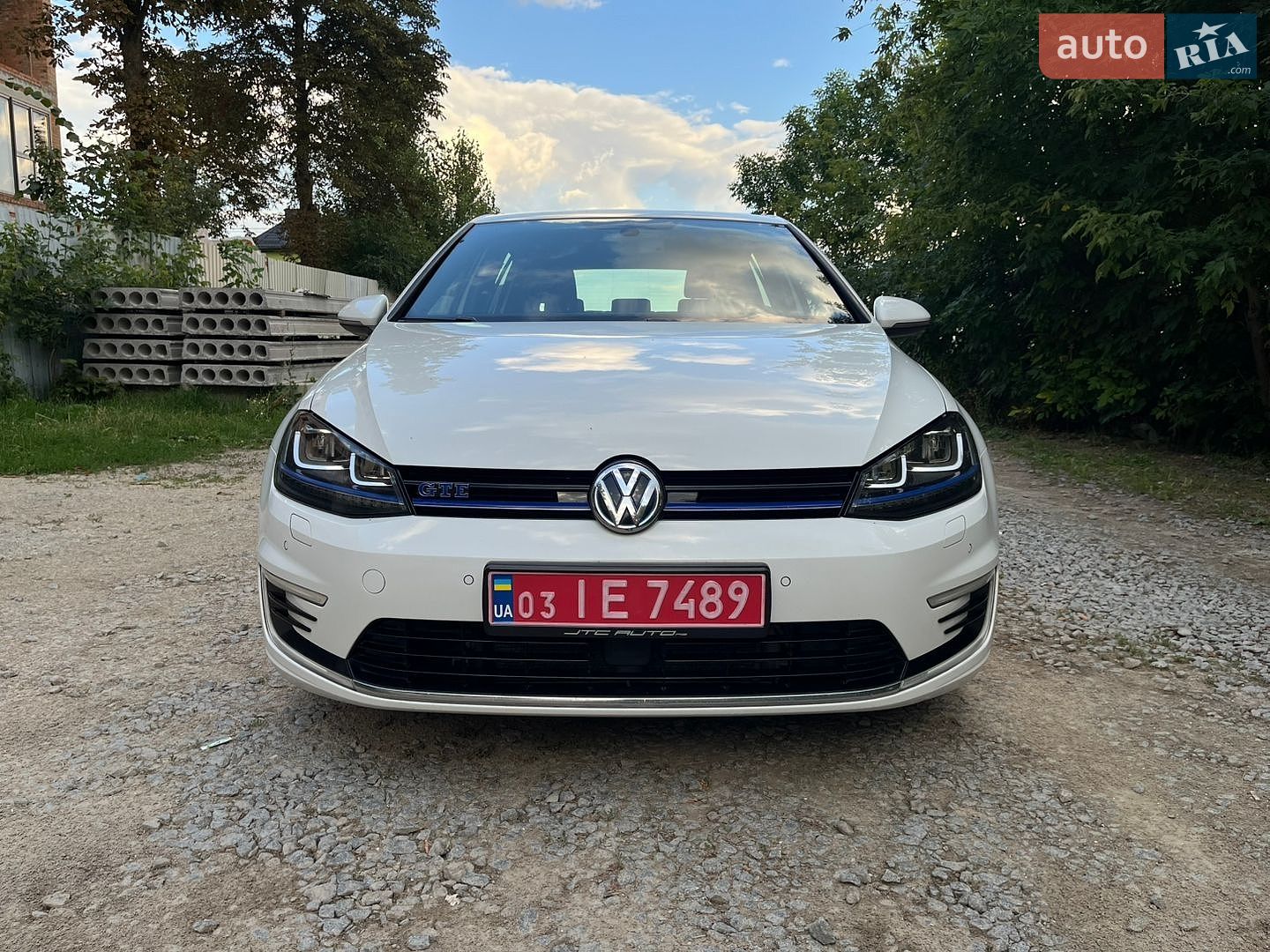 Volkswagen Golf GTE 2015 VIN WVWZZZAUZFW809192 фото оголошення 2 з 22