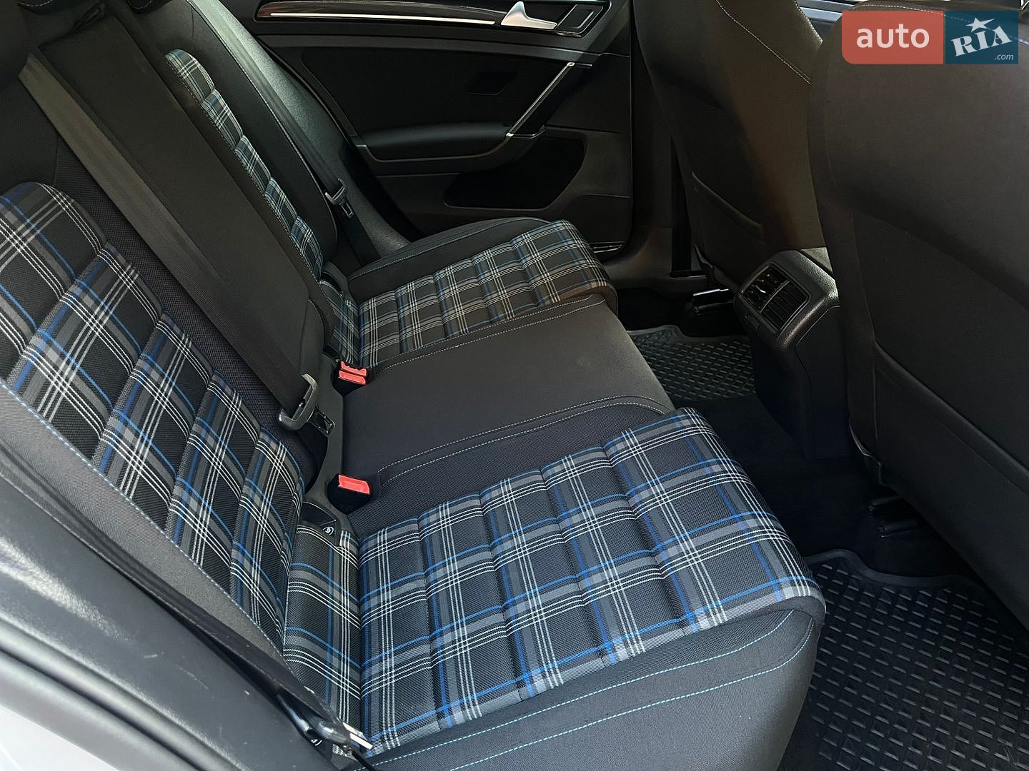 Volkswagen Golf GTE 2015 VIN WVWZZZAUZFW809192 фото оголошення 15 з 22