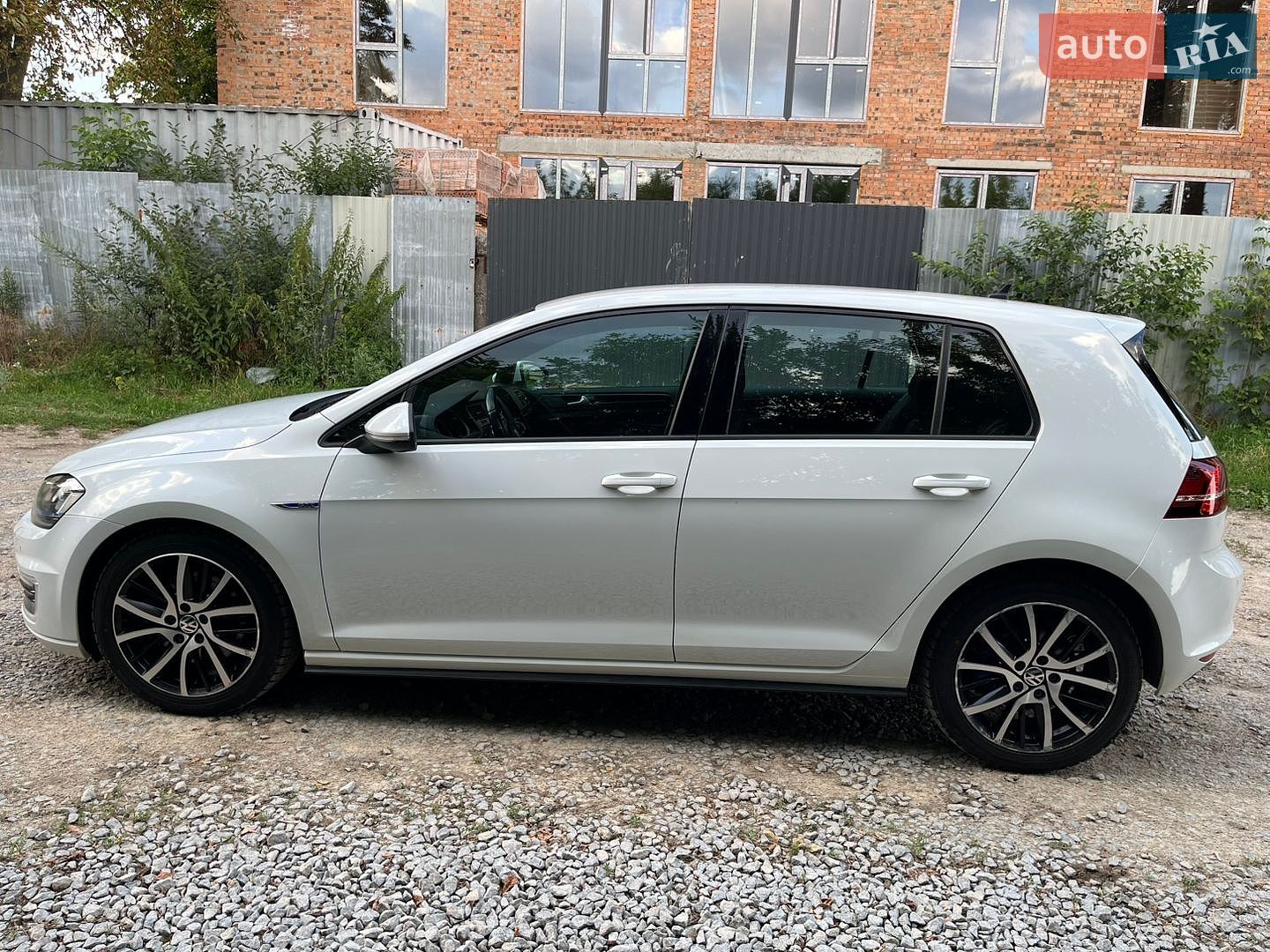 Volkswagen Golf GTE 2015 VIN WVWZZZAUZFW809192 фото оголошення 8 з 22