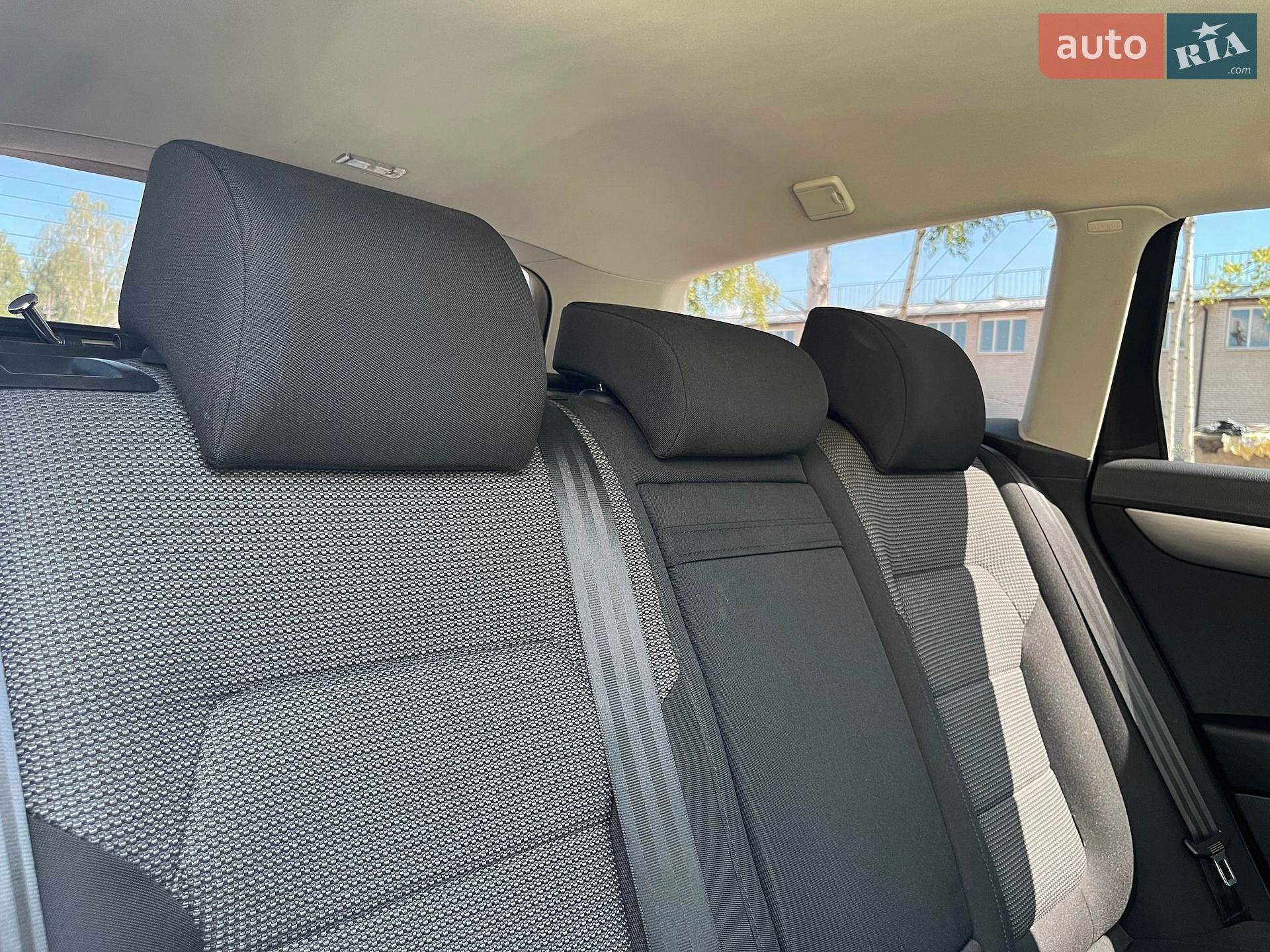 Volkswagen Passat 2011 VIN WVWZZZ3CZBE398719 фото оголошення 17 з 21