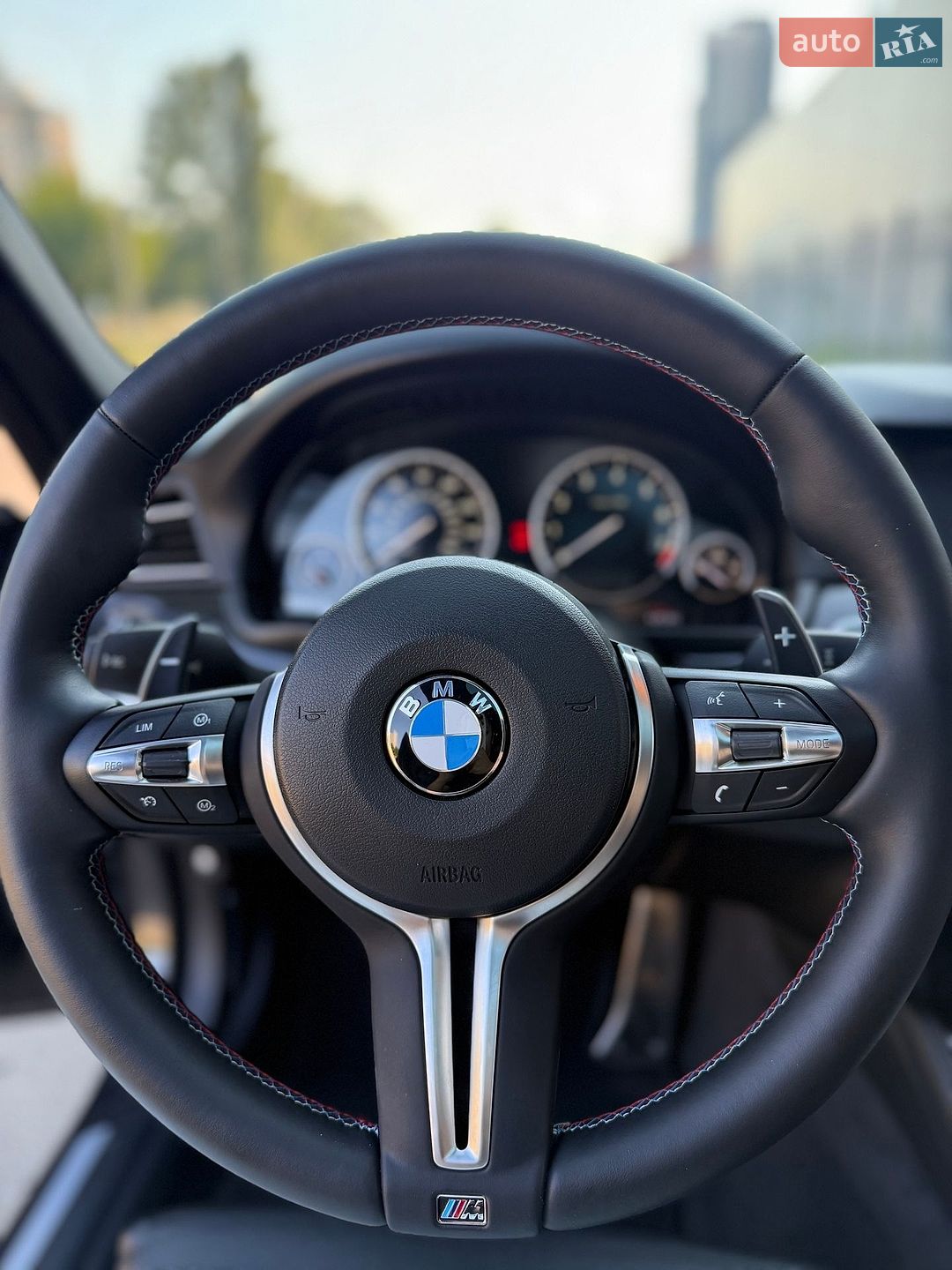BMW 5 Series 2012 VIN WBAFZ9C51DC751847 фото оголошення 35 з 53