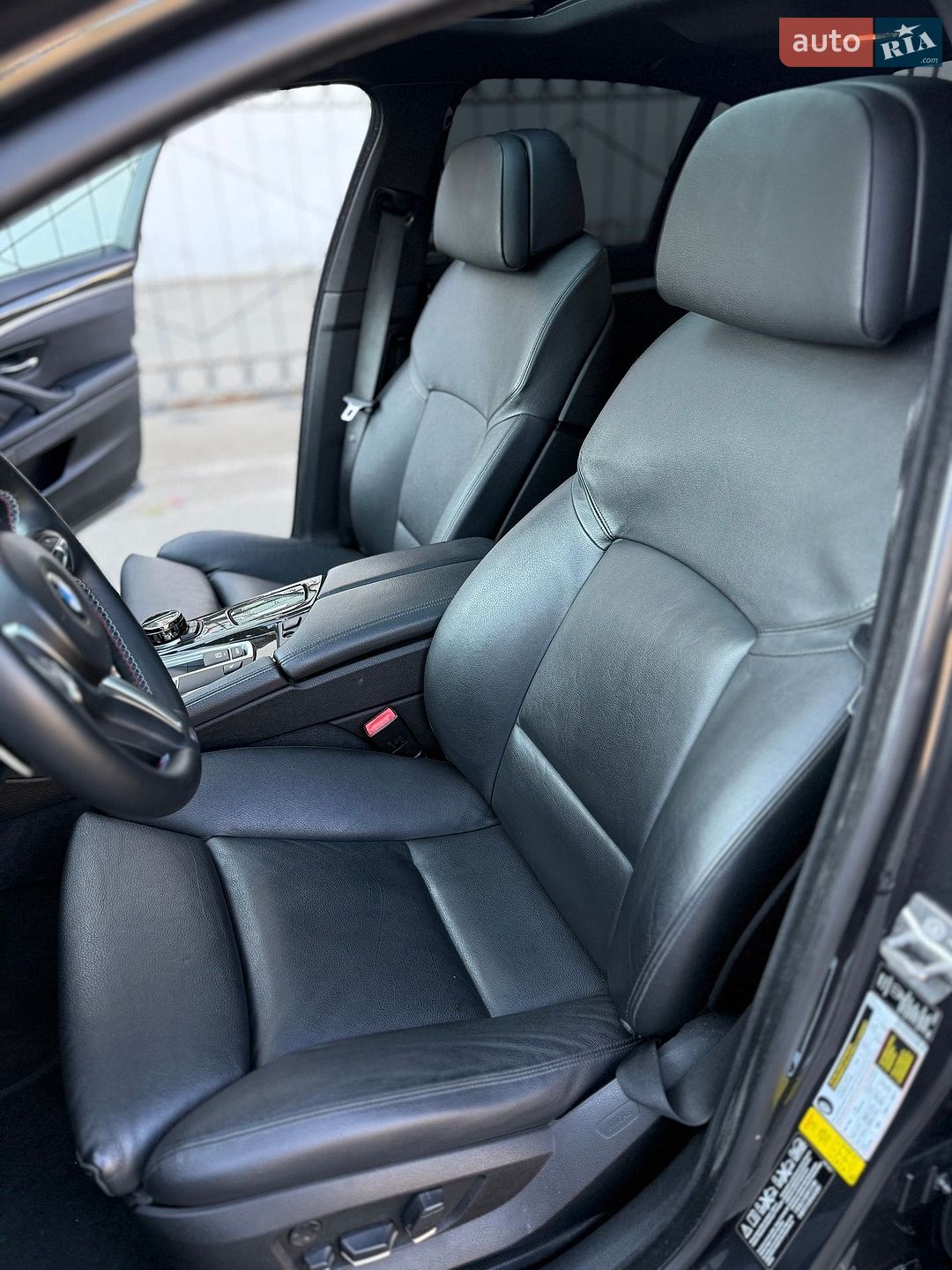 BMW 5 Series 2012 VIN WBAFZ9C51DC751847 фото оголошення 37 з 53