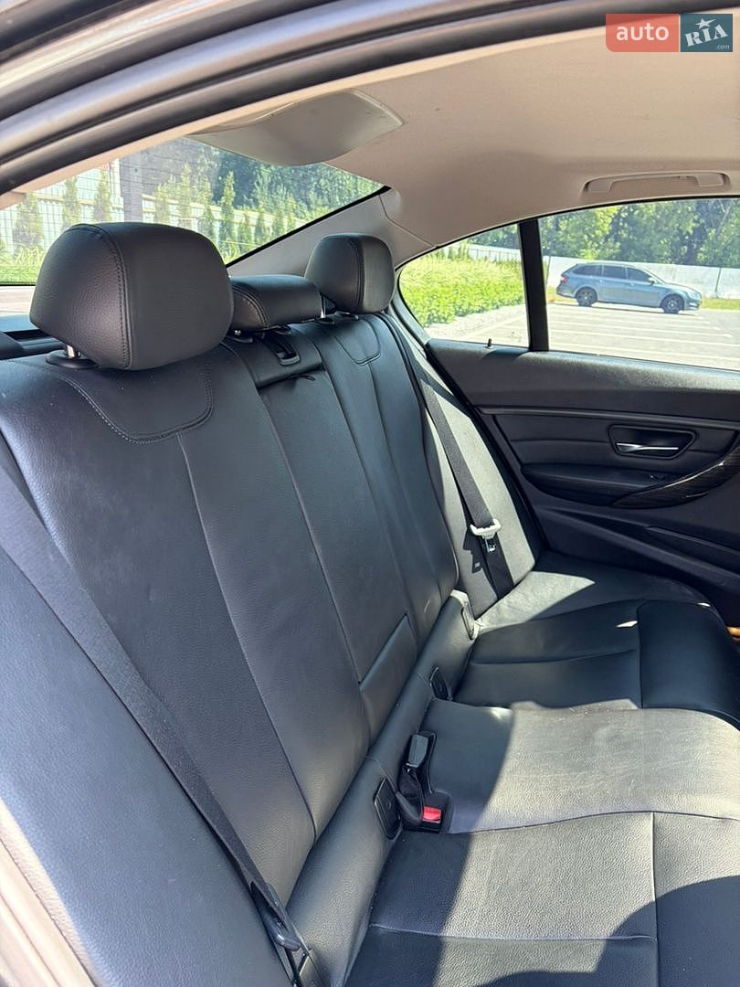 BMW 3 Series 2013 VIN WBA3B3G56DNR79846 фото оголошення 16 з 23