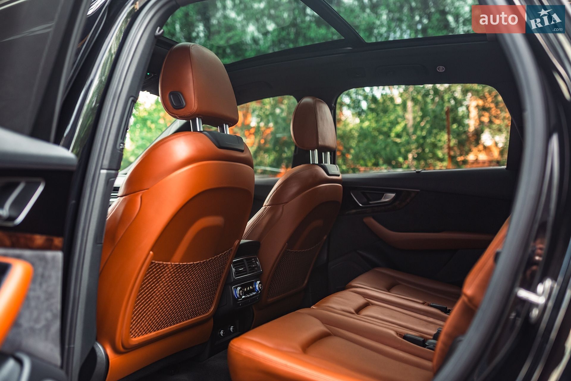 Audi Q7 2018 VIN WAUZZZ4M5JD063424 фото оголошення 20 з 75