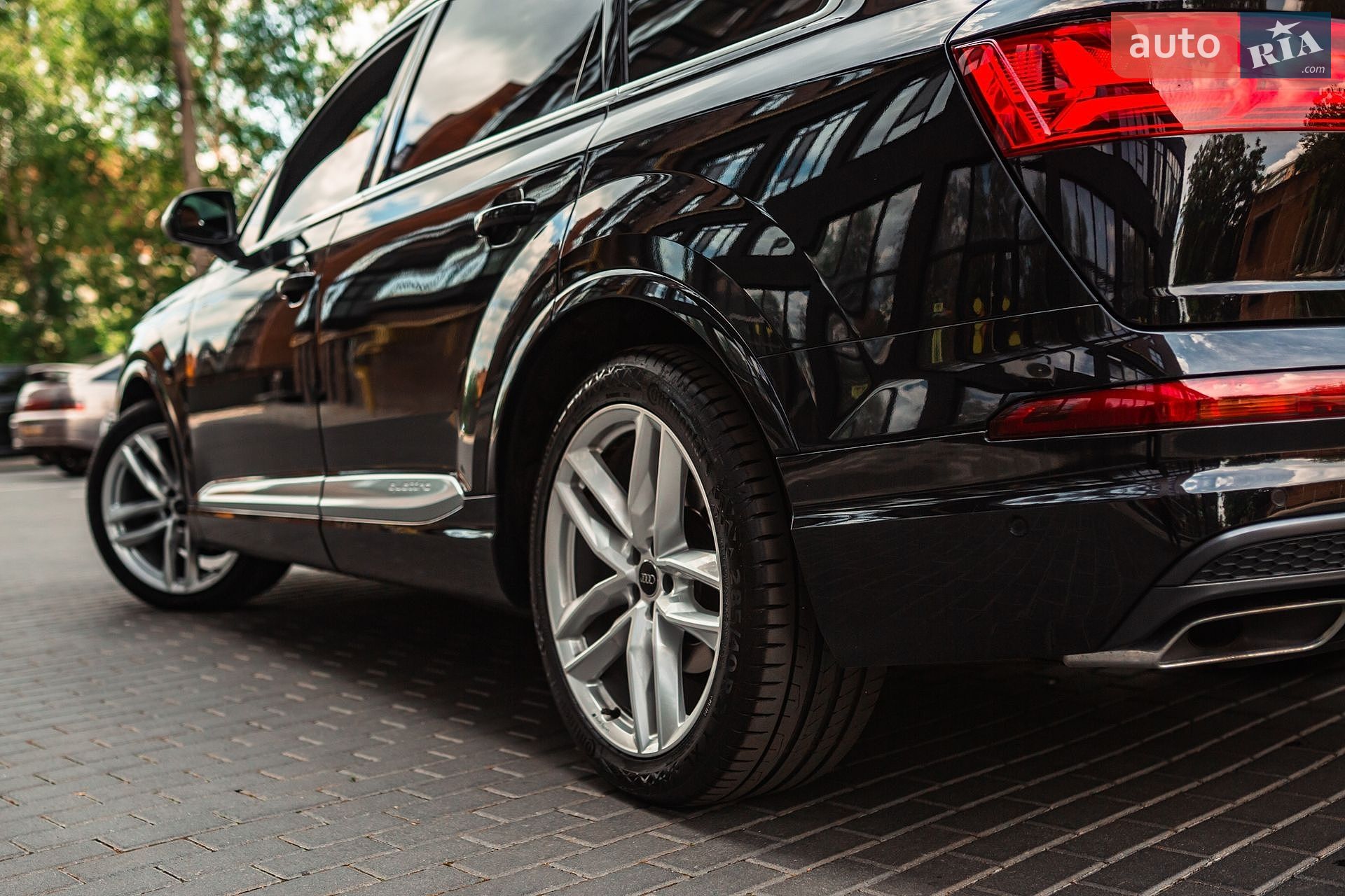 Audi Q7 2018 VIN WAUZZZ4M5JD063424 фото оголошення 13 з 75