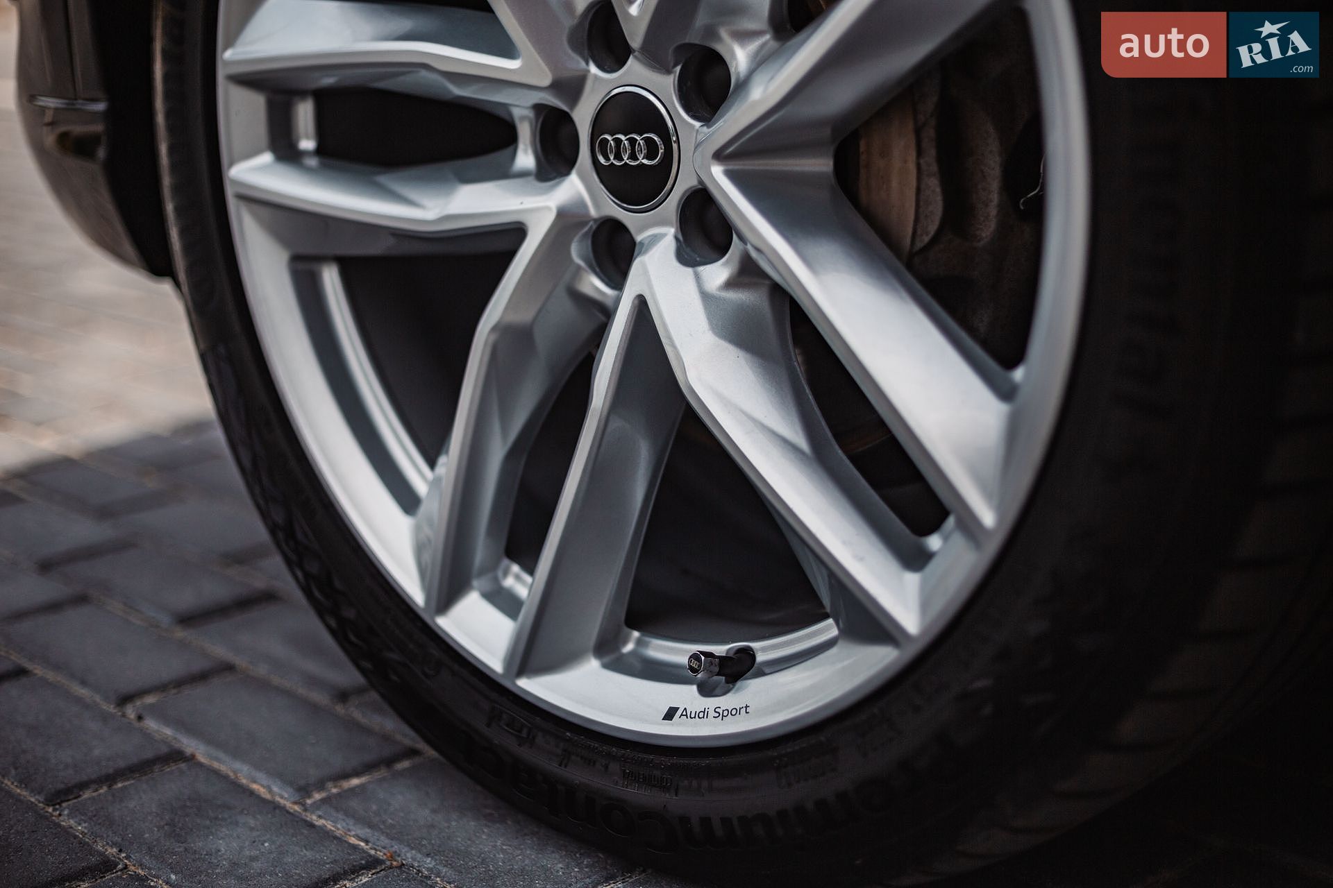 Audi Q7 2018 VIN WAUZZZ4M5JD063424 фото оголошення 26 з 75