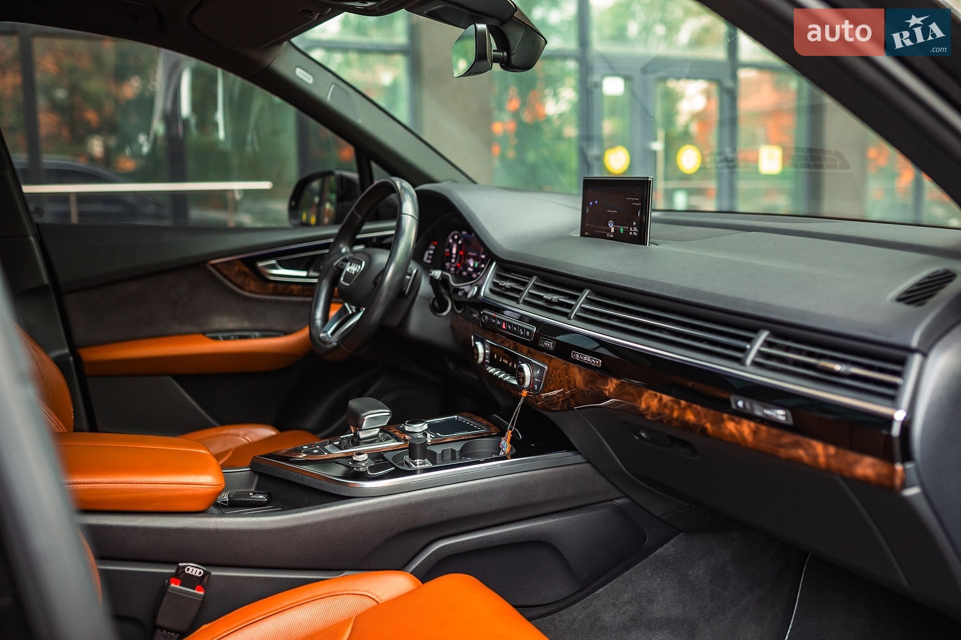 Audi Q7 2018 VIN WAUZZZ4M5JD063424 фото оголошення 36 з 75