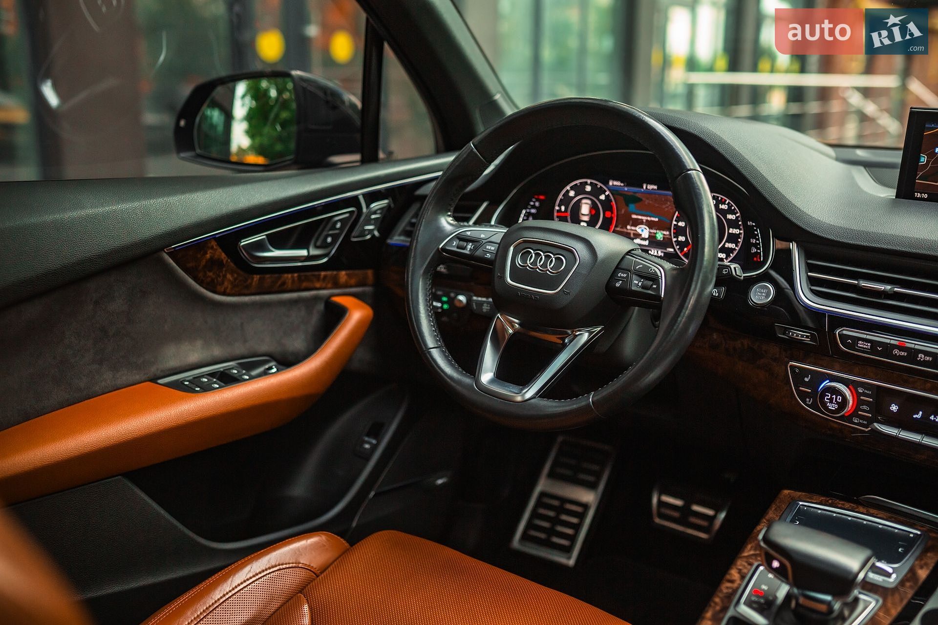 Audi Q7 2018 VIN WAUZZZ4M5JD063424 фото оголошення 49 з 75