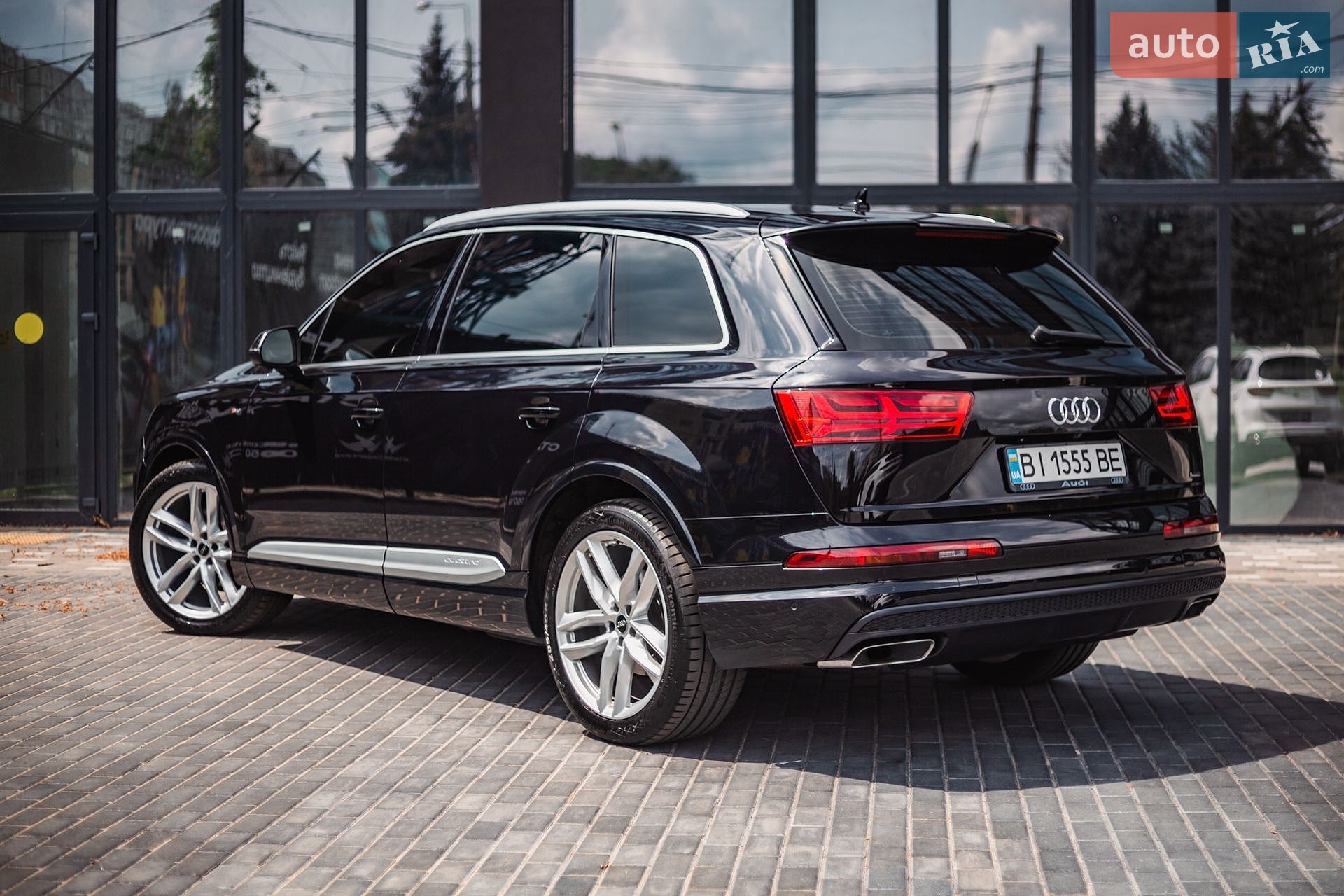 Audi Q7 2018 VIN WAUZZZ4M5JD063424 фото оголошення 6 з 75