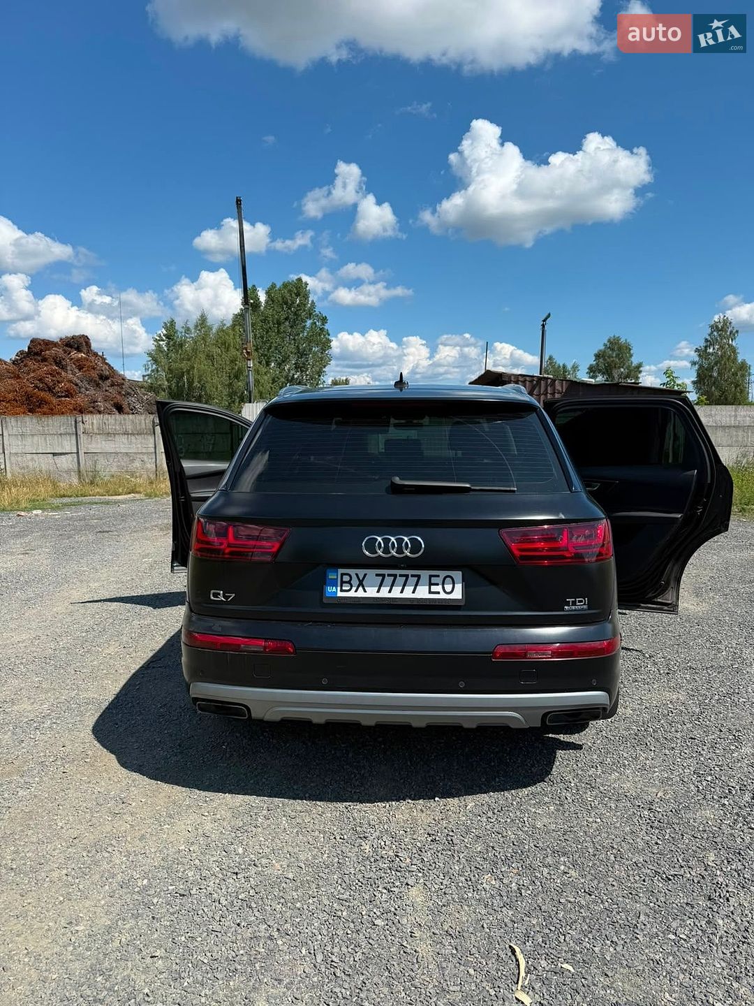 Audi Q7 2017 VIN WAUZZZ4M8HD045249 фото оголошення 2 з 7