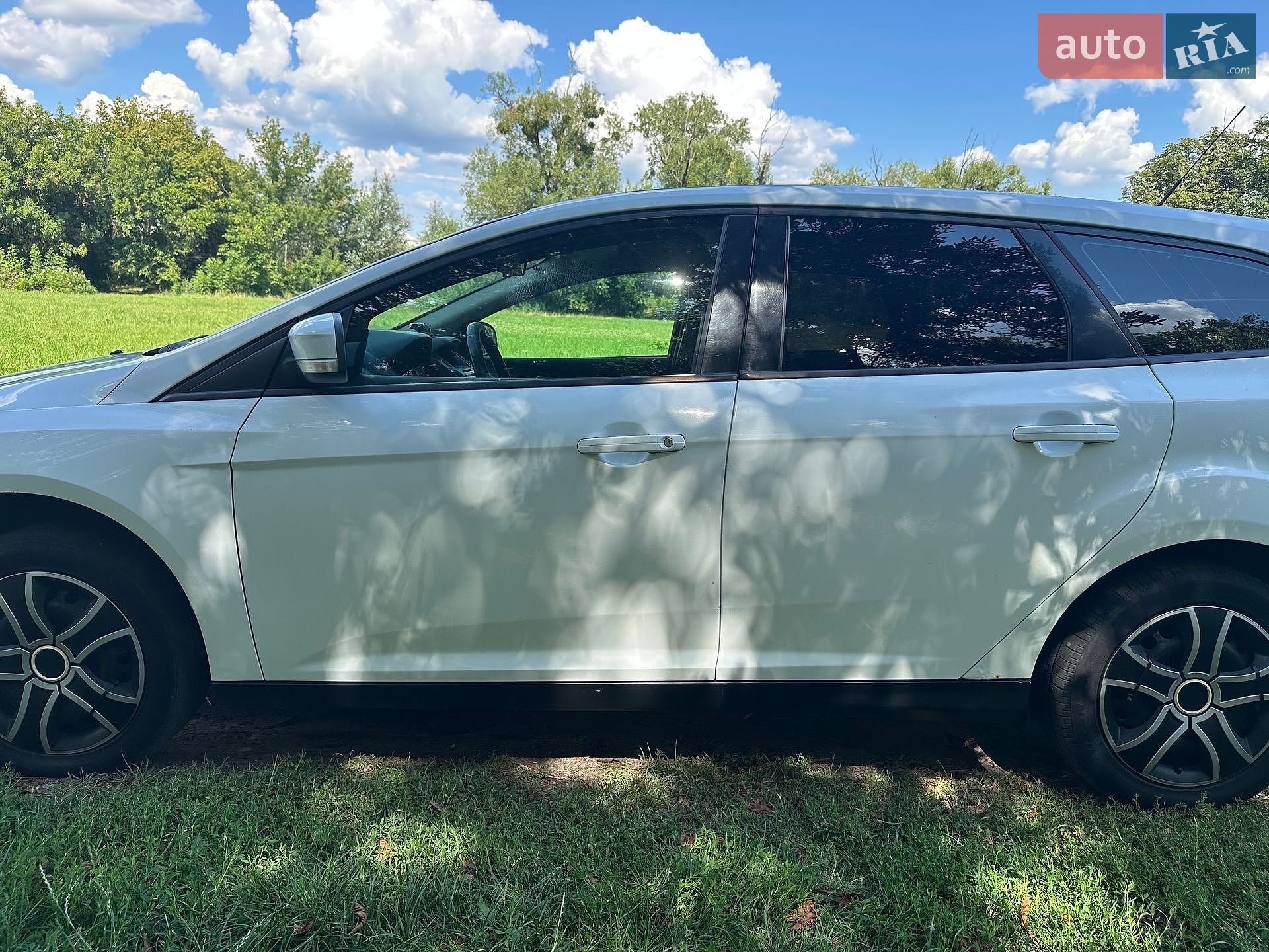 Ford Focus 2011 VIN WF0LXXGCBLBM80813 фото оголошення 6 з 17