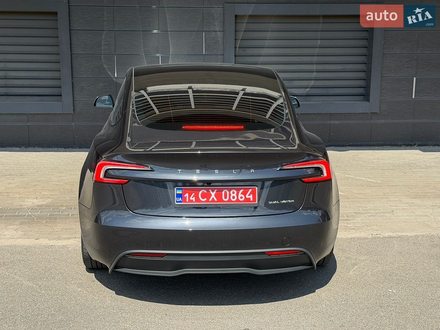 Tesla Model 3 2025 VIN 5YJ3E1EB5SF996415 фото оголошення 3 з 11