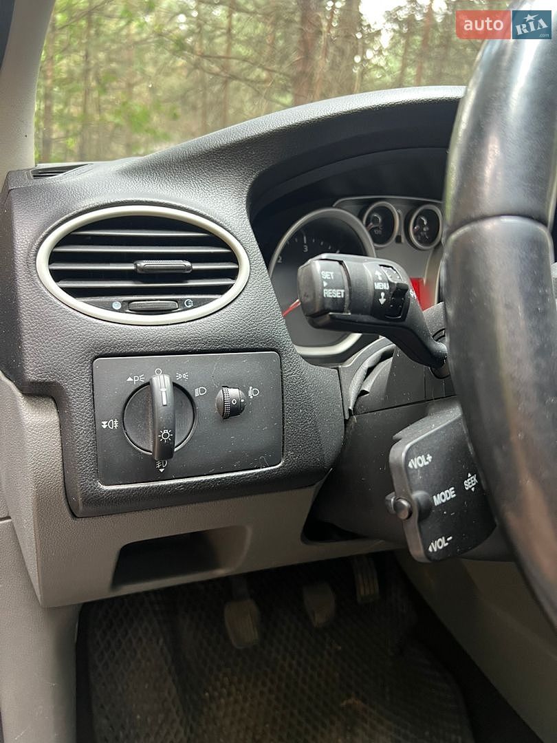 Ford Focus 2010 VIN WF0SXXGCDSAP57001 фото оголошення 13 з 22