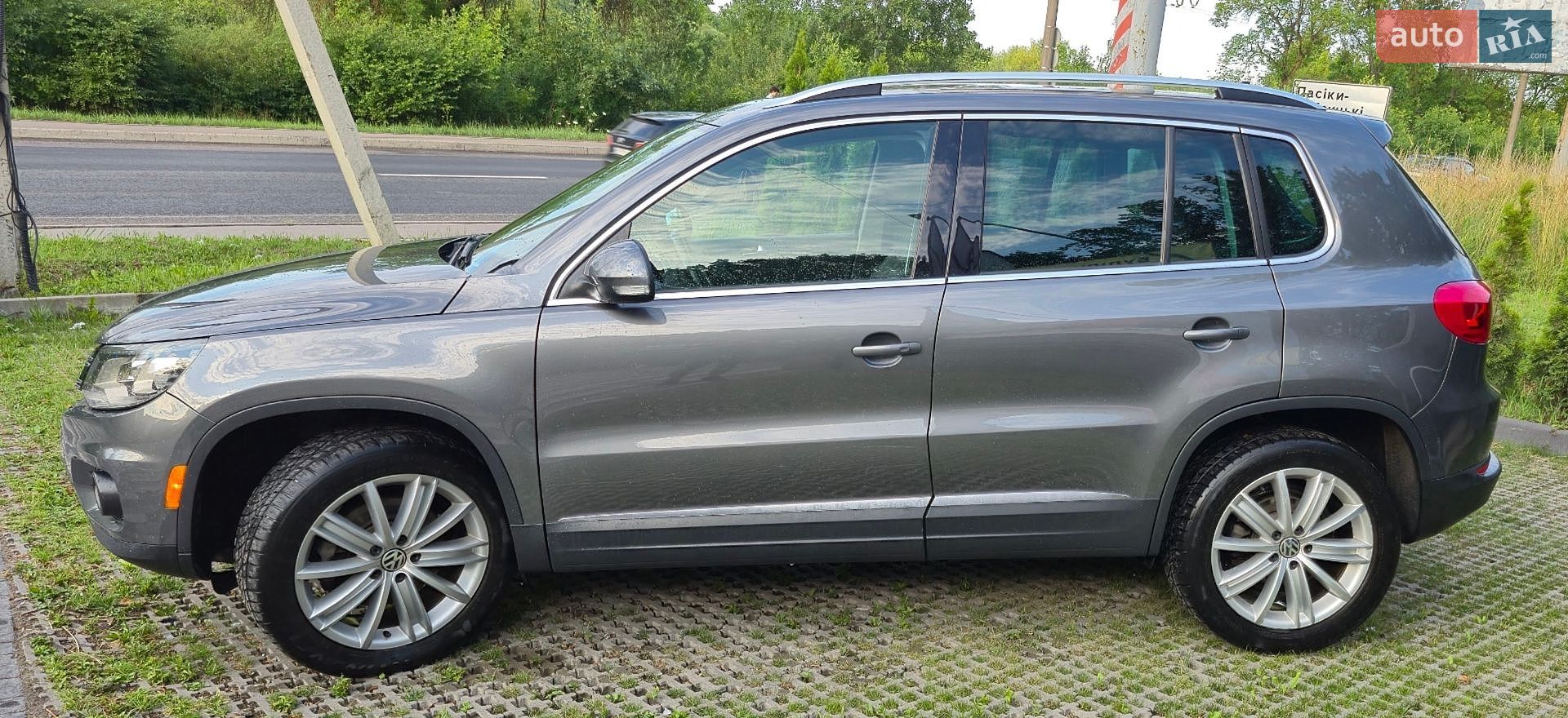Volkswagen Tiguan 2015 VIN WVGBV7AX0GW562000 фото оголошення 4 з 24