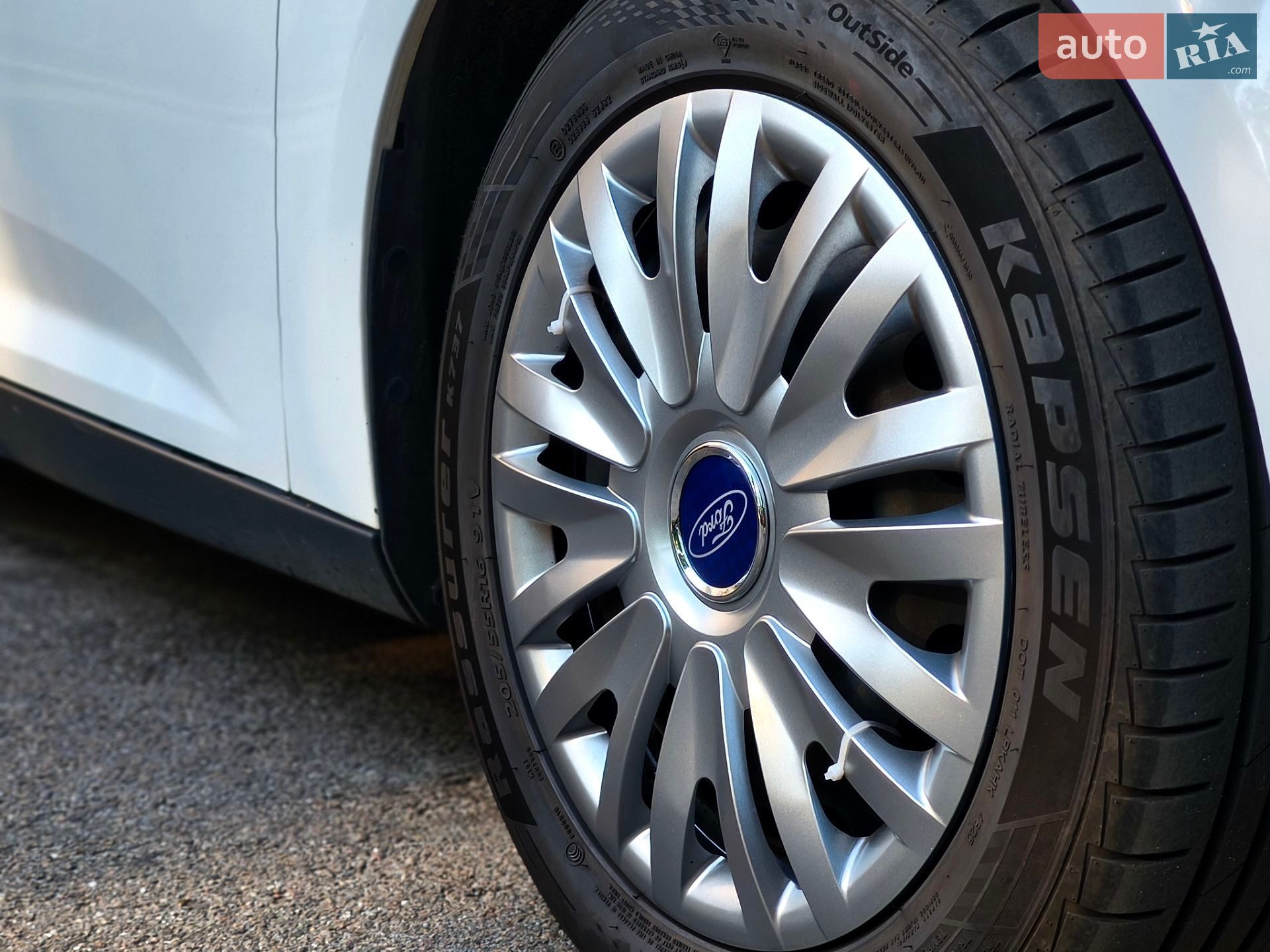 Ford Focus 2016 VIN WF06XXGCC6GC89813 фото оголошення 9 з 21