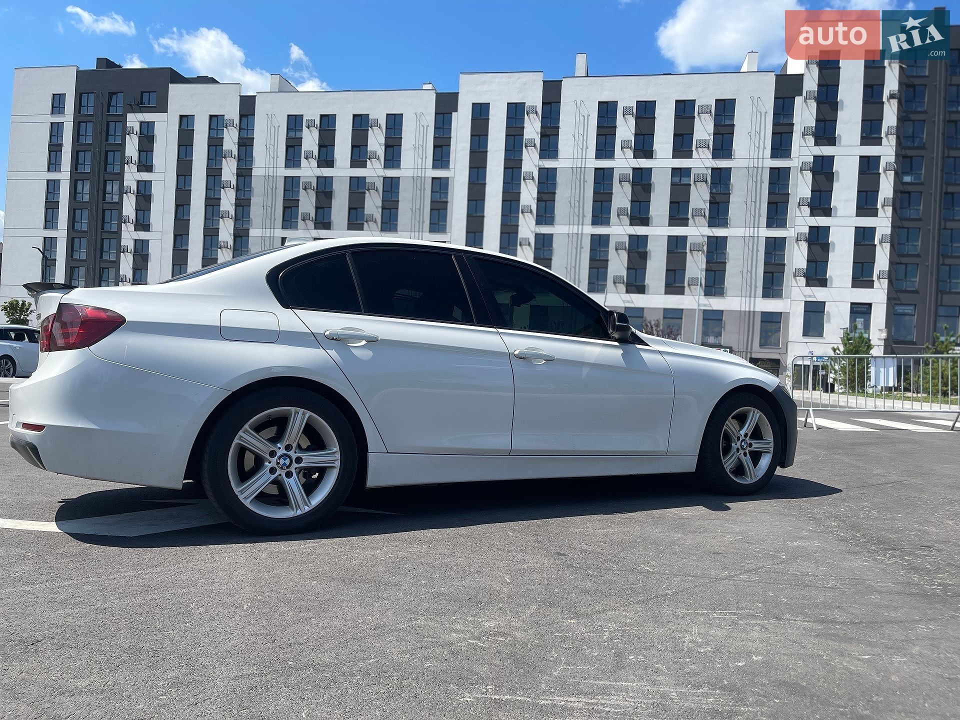 BMW 3 Series 2013 VIN WBA3A5C52DJ462829 фото оголошення 3 з 13