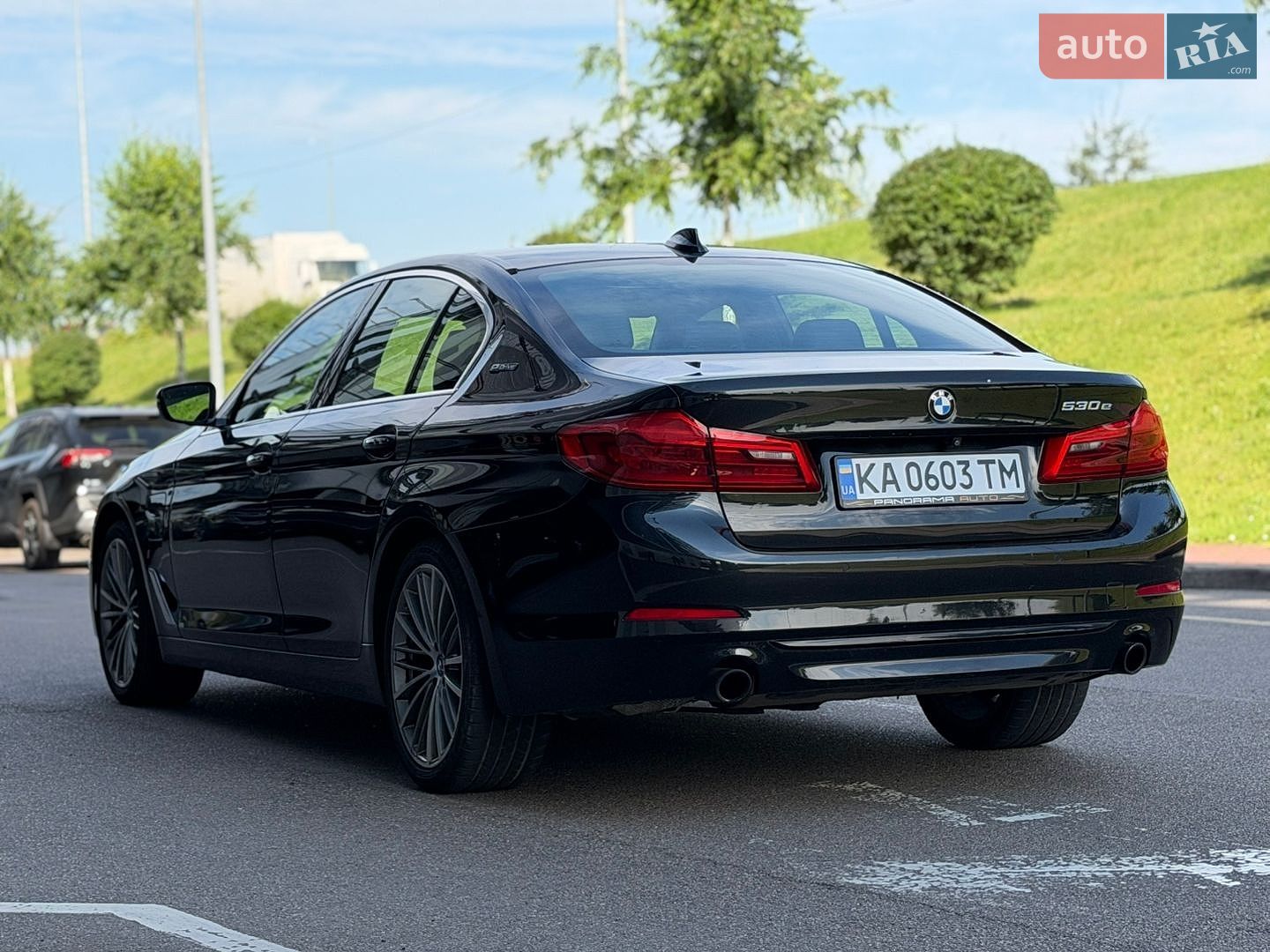 BMW 5 Series 2017 VIN WBAJB1C57JG624119 фото оголошення 6 з 21