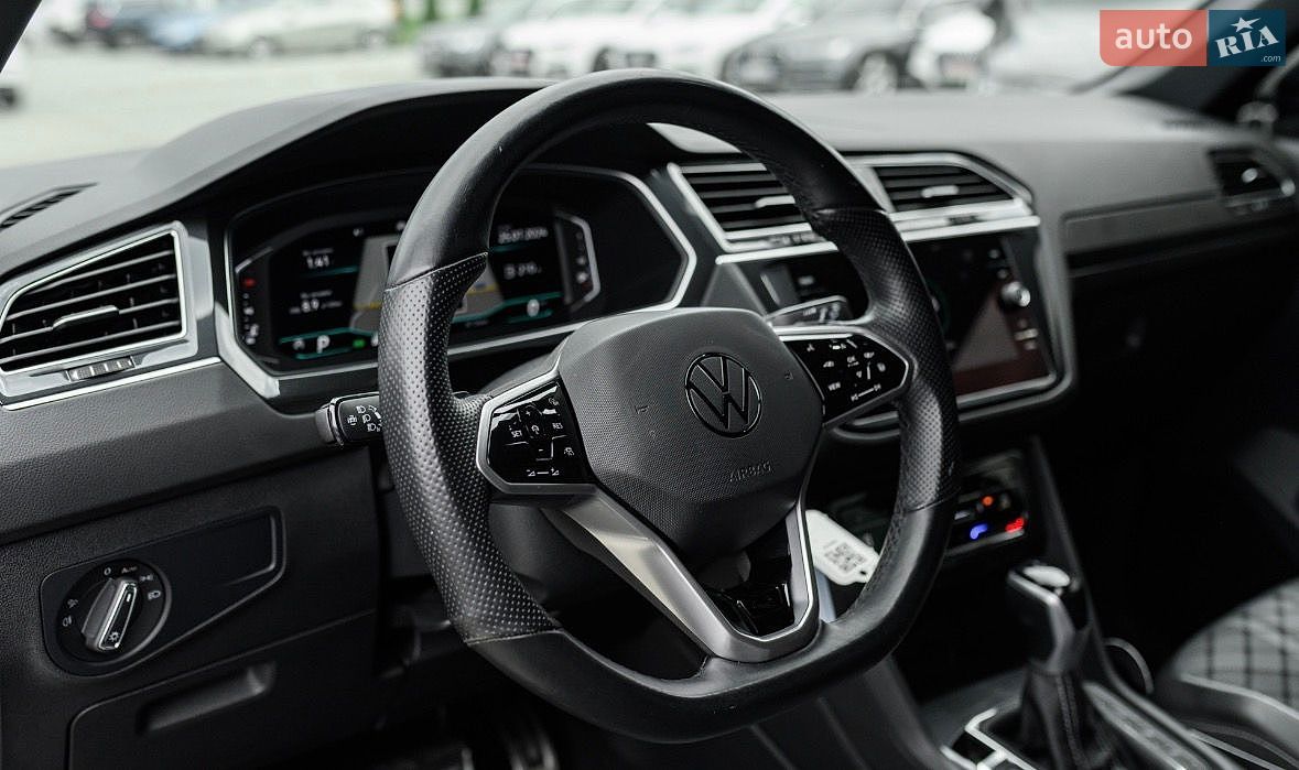 Volkswagen Tiguan 2020 VIN WVGZZZ5NZMW502054 фото оголошення 18 з 31