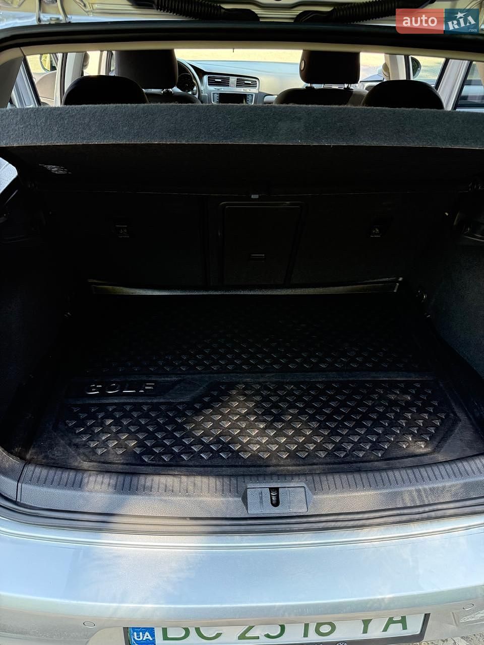 Volkswagen e-Golf 2015 VIN WVWKP7AU2FW905652 фото оголошення 15 з 23