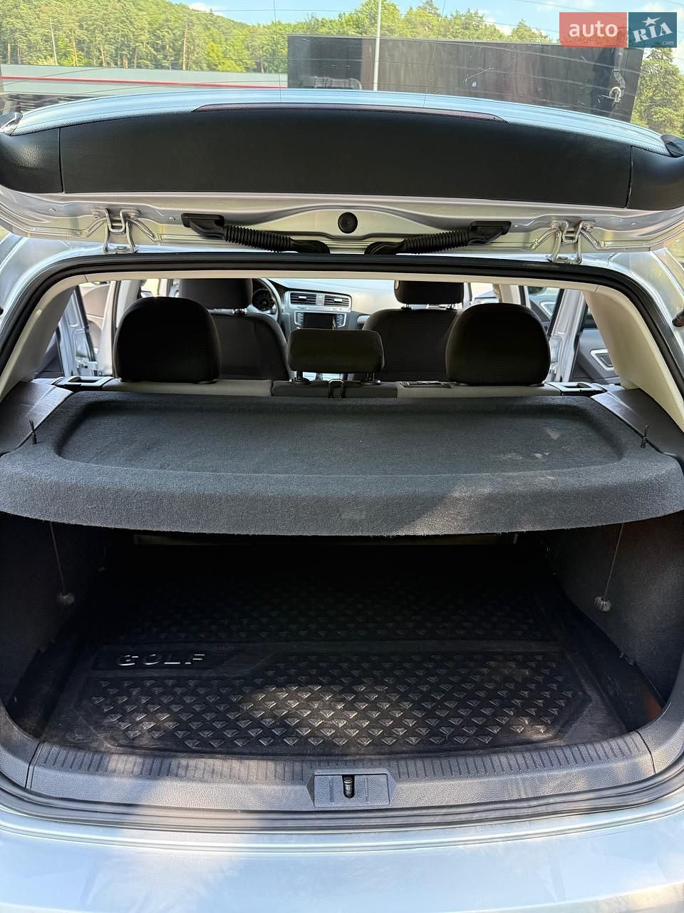 Volkswagen e-Golf 2015 VIN WVWKP7AU2FW905652 фото оголошення 16 з 23