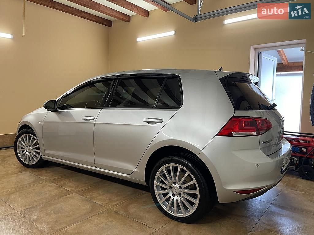 Volkswagen e-Golf 2015 VIN WVWKP7AU2FW905652 фото оголошення 5 з 23