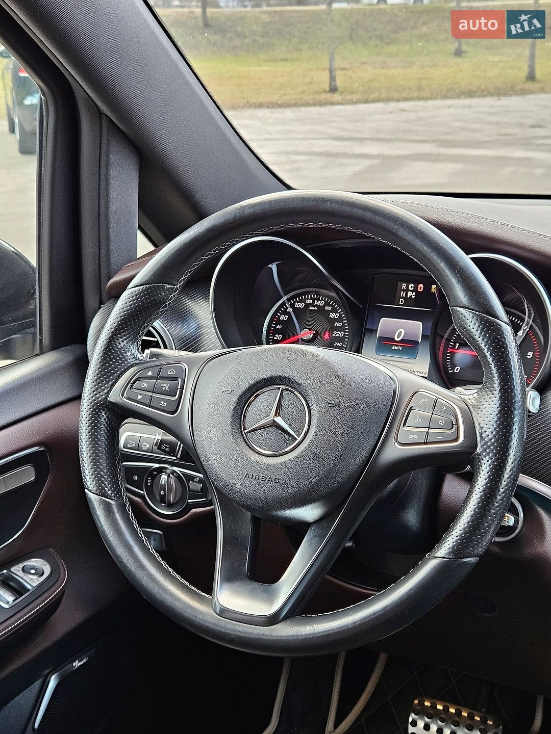 Mercedes-Benz V-Class 2017 VIN WDF44781313349293 фото оголошення 22 з 40