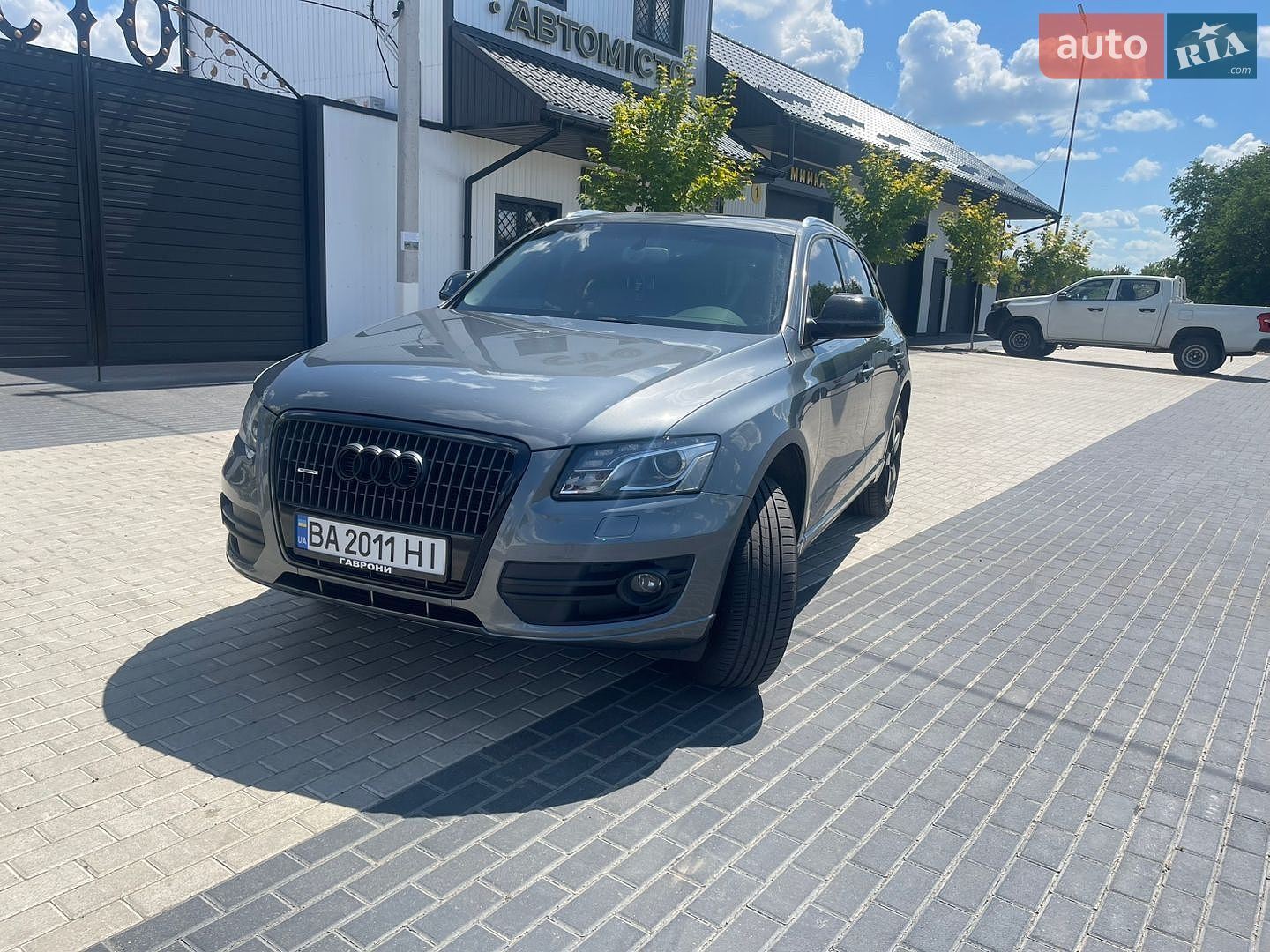 Audi Q5 2011 VIN WAUZZZ8R9CA011191 фото оголошення 2 з 46