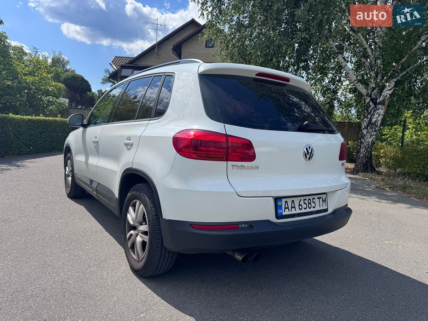 Volkswagen Tiguan 2016 VIN WVGAV7AXXGW602384 фото оголошення 3 з 10
