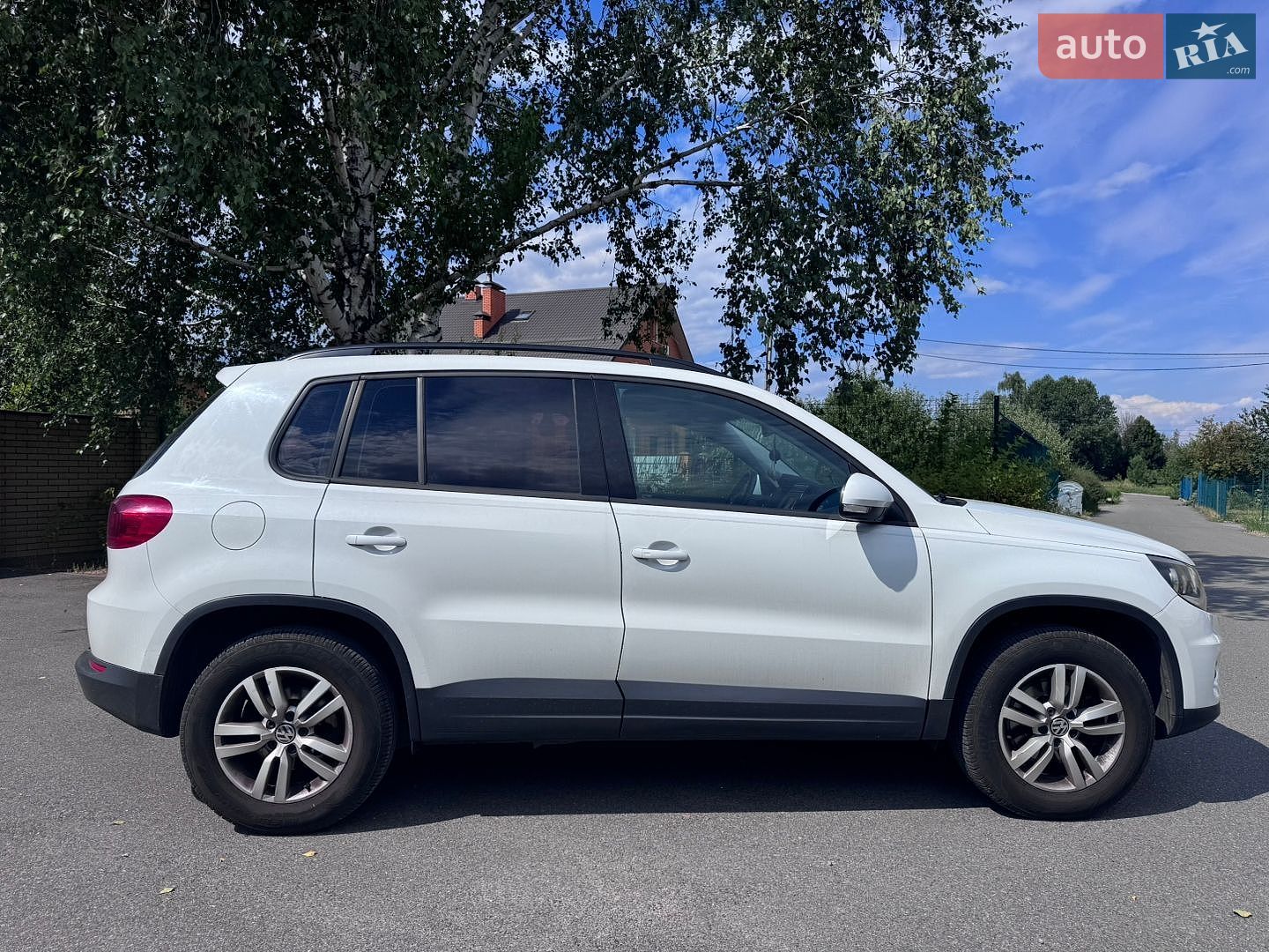 Volkswagen Tiguan 2016 VIN WVGAV7AXXGW602384 фото оголошення 10 з 10