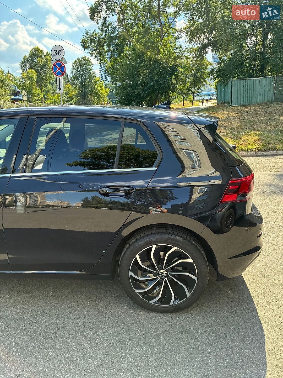Volkswagen Golf 2021 VIN WVWZZZCDZMW103703 фото оголошення 8 з 20