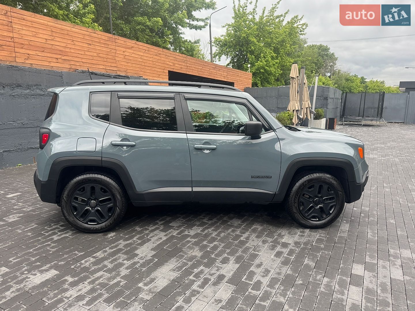 Jeep Renegade 2018 VIN ZACCJBABXJPH35084 фото оголошення 10 з 23