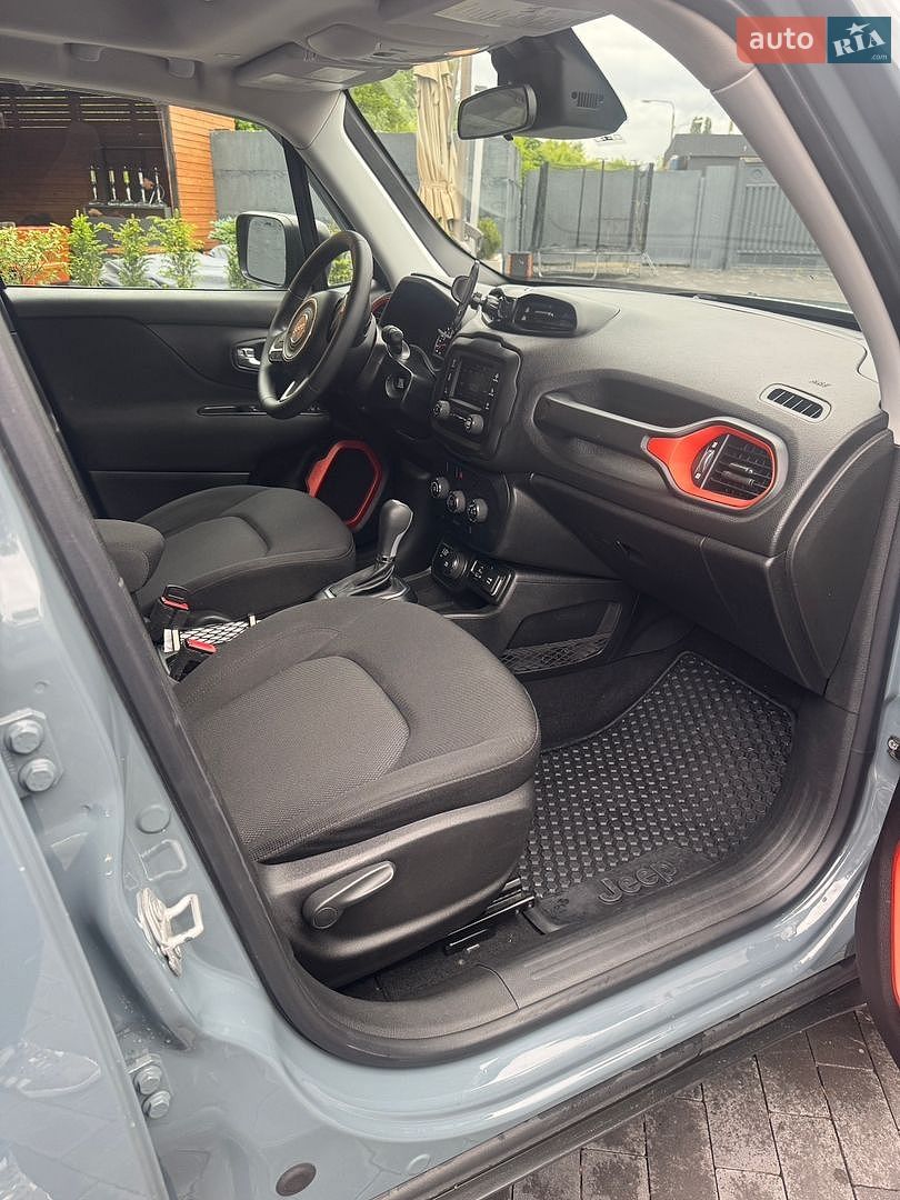Jeep Renegade 2018 VIN ZACCJBABXJPH35084 фото оголошення 16 з 23