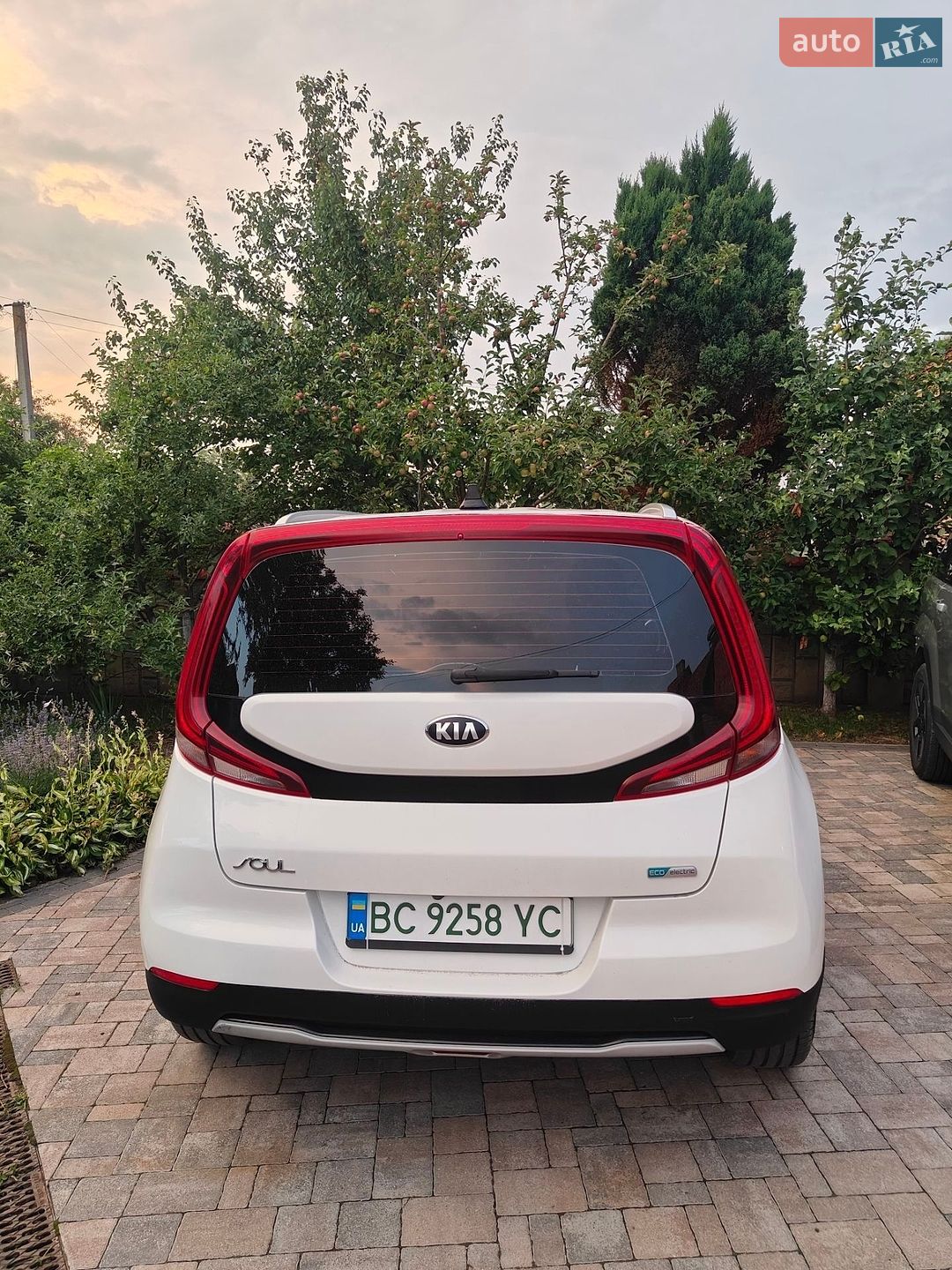 Kia Soul EV 2020 VIN KNAJ2812FM7015600 фото оголошення 8 з 11