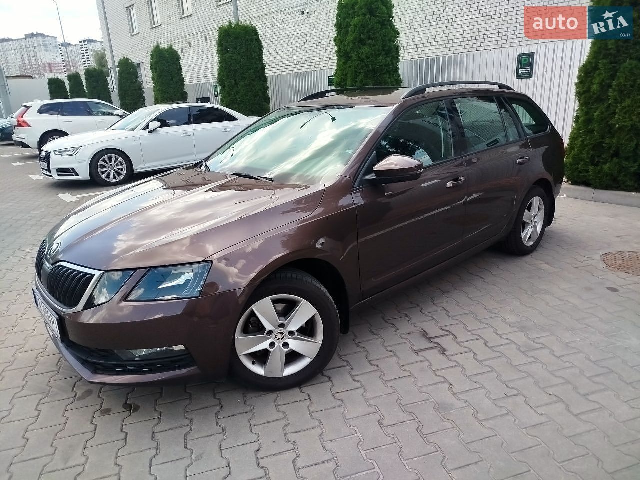 Skoda Octavia 2017 VIN TMBJJ2NE5JB006514 фото оголошення 5 з 19