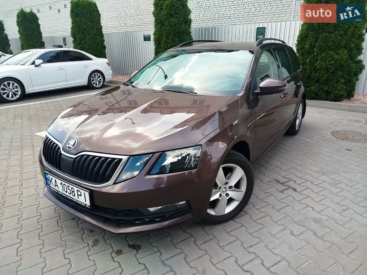 Skoda Octavia 2017 VIN TMBJJ2NE5JB006514 фото оголошення 9 з 19