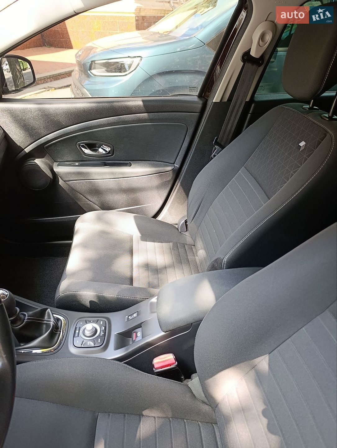 Renault Megane 2015 VIN VF1KZ890H53821224 фото оголошення 8 з 14