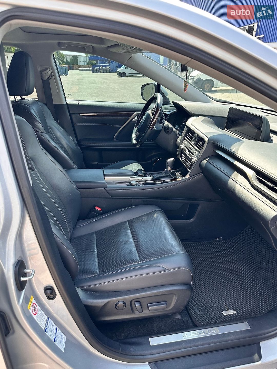 Lexus RX 2017 VIN 2T2BZMCA0HC135051 фото оголошення 2 з 18